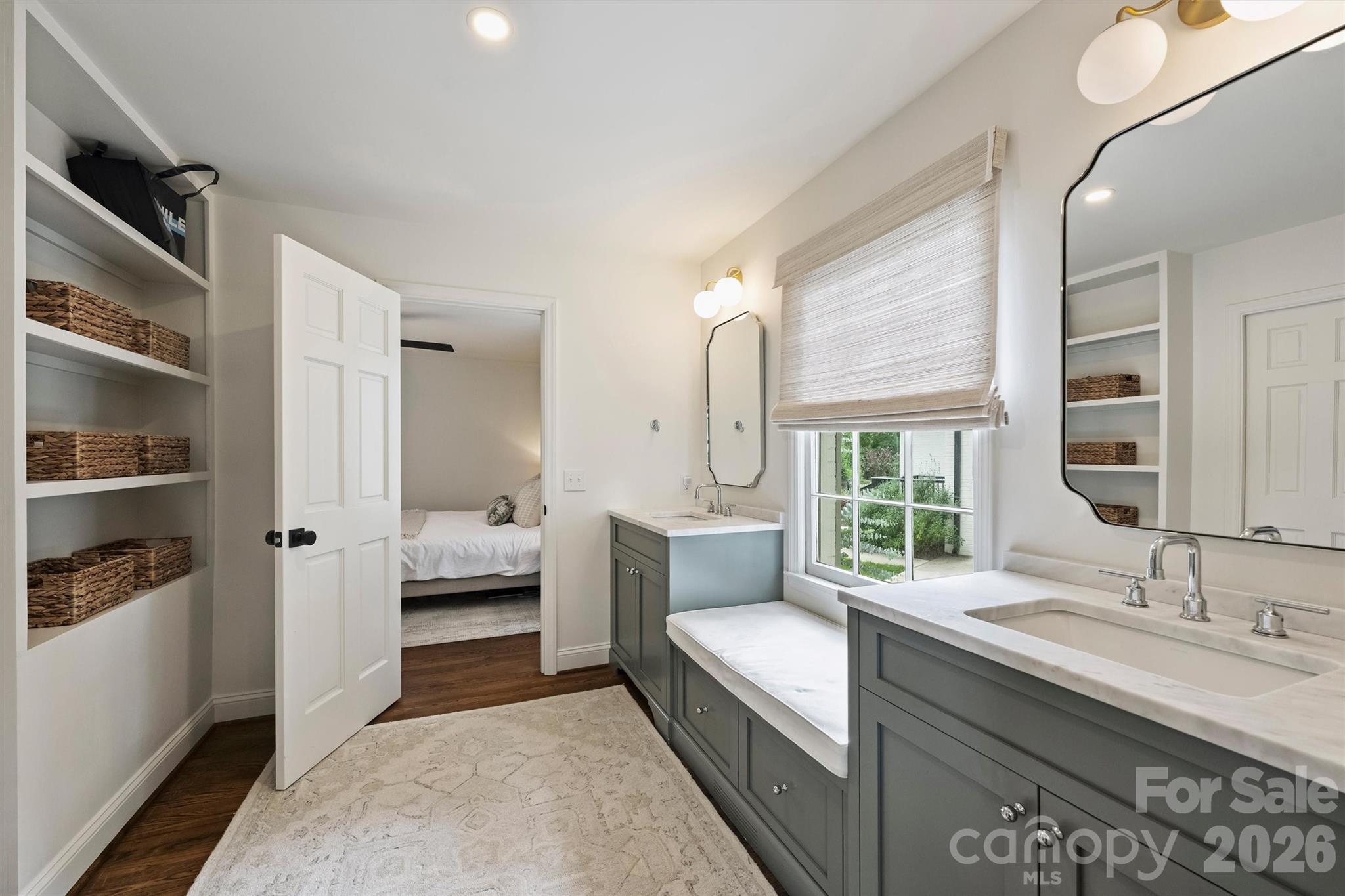 601 Lansdowne Road — Charlotte