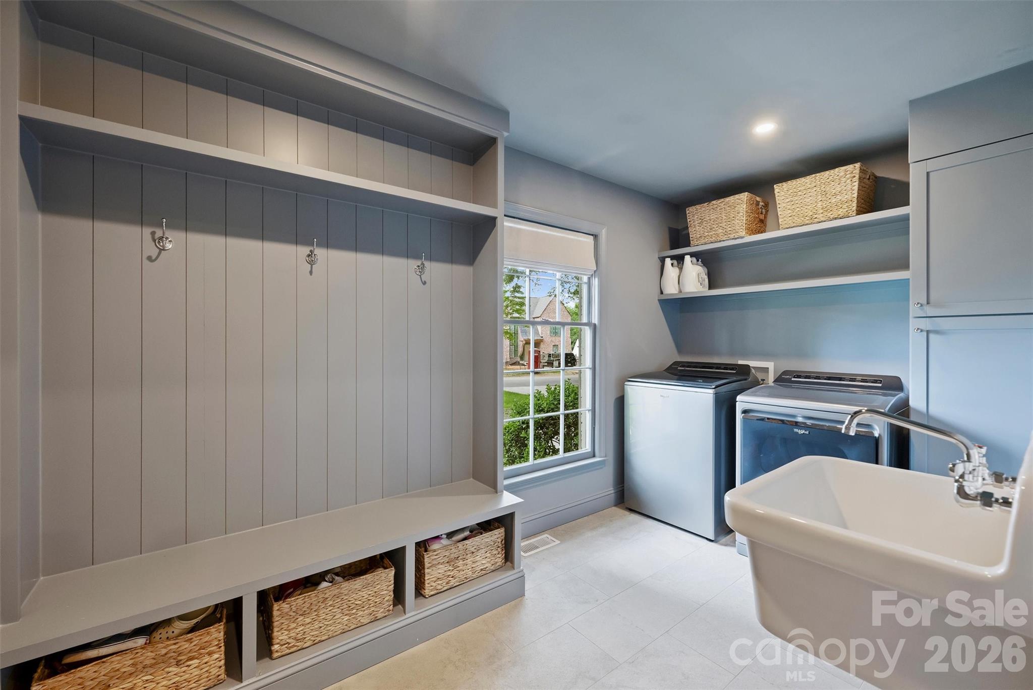 601 Lansdowne Road — Charlotte
