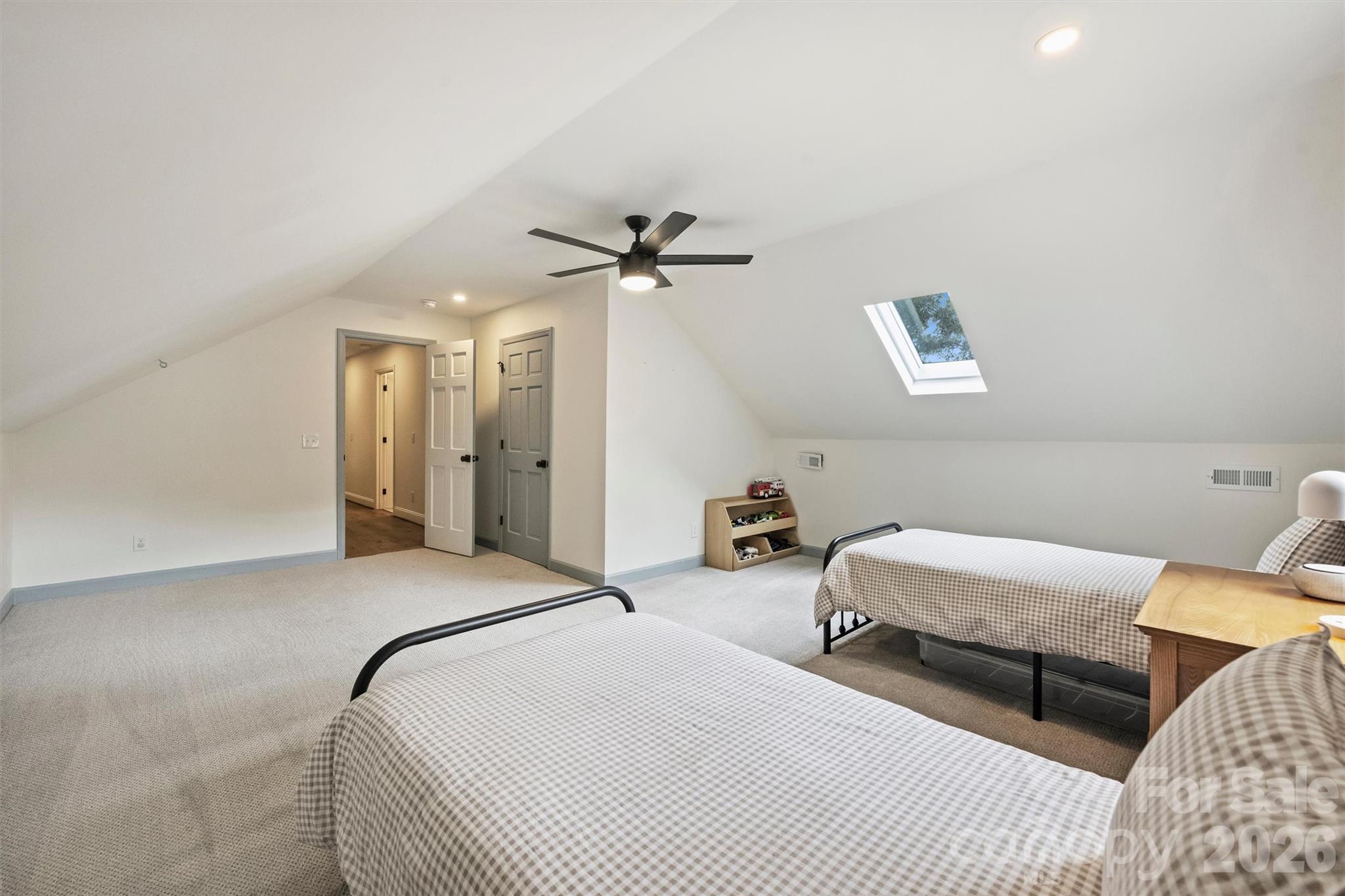 601 Lansdowne Road — Charlotte