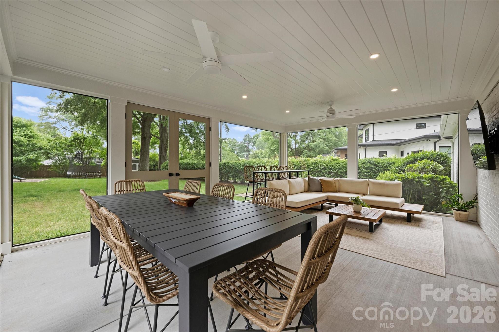 601 Lansdowne Road — Charlotte