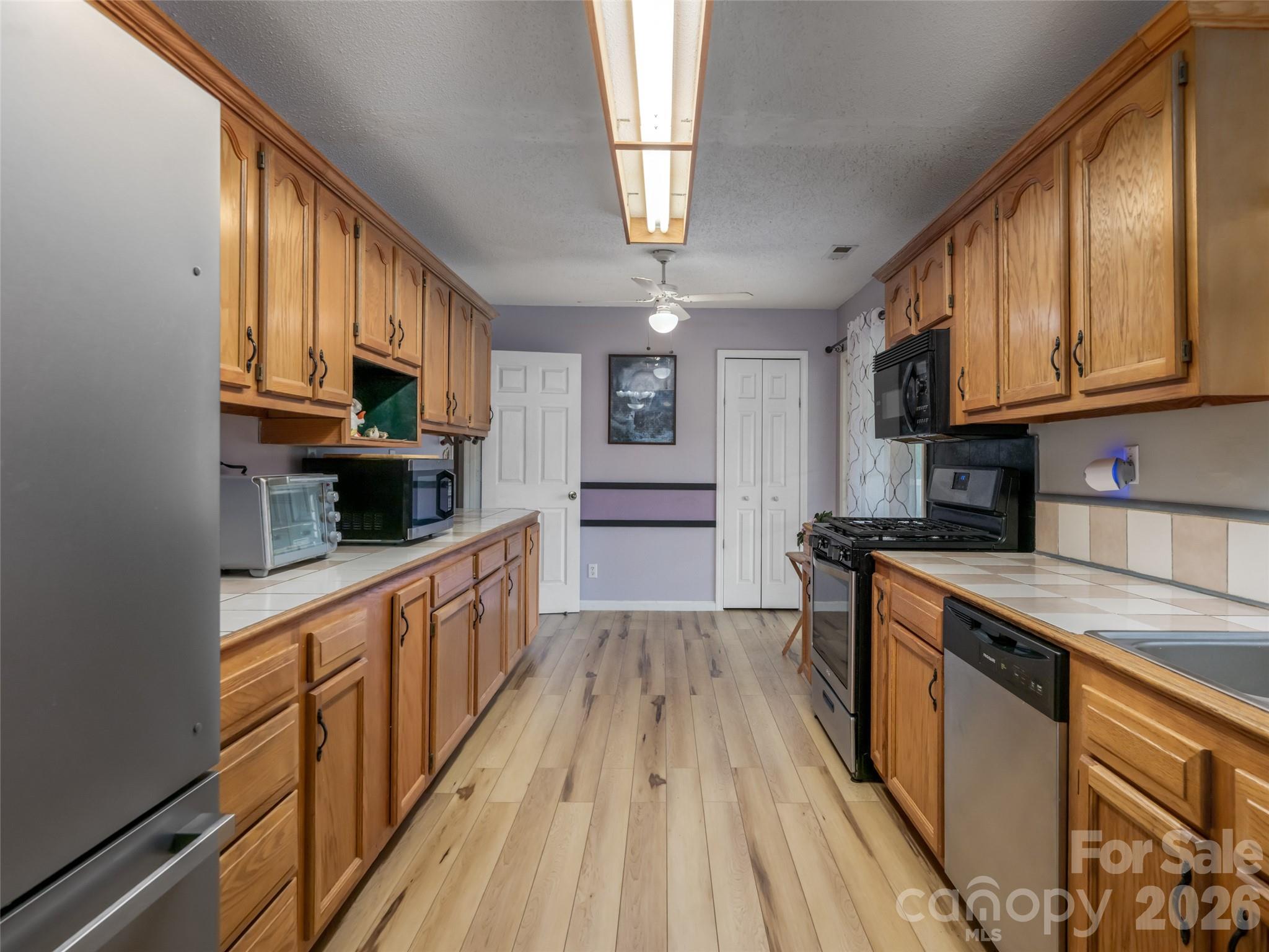 9 Coquina Lane — Leicester
