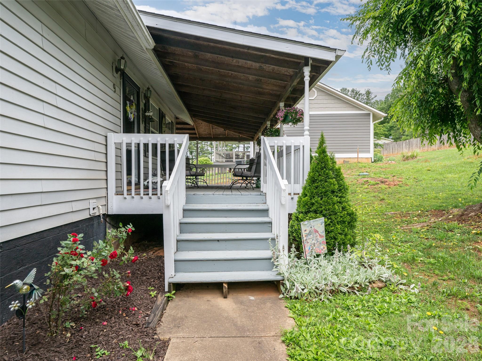 9 Coquina Lane — Leicester