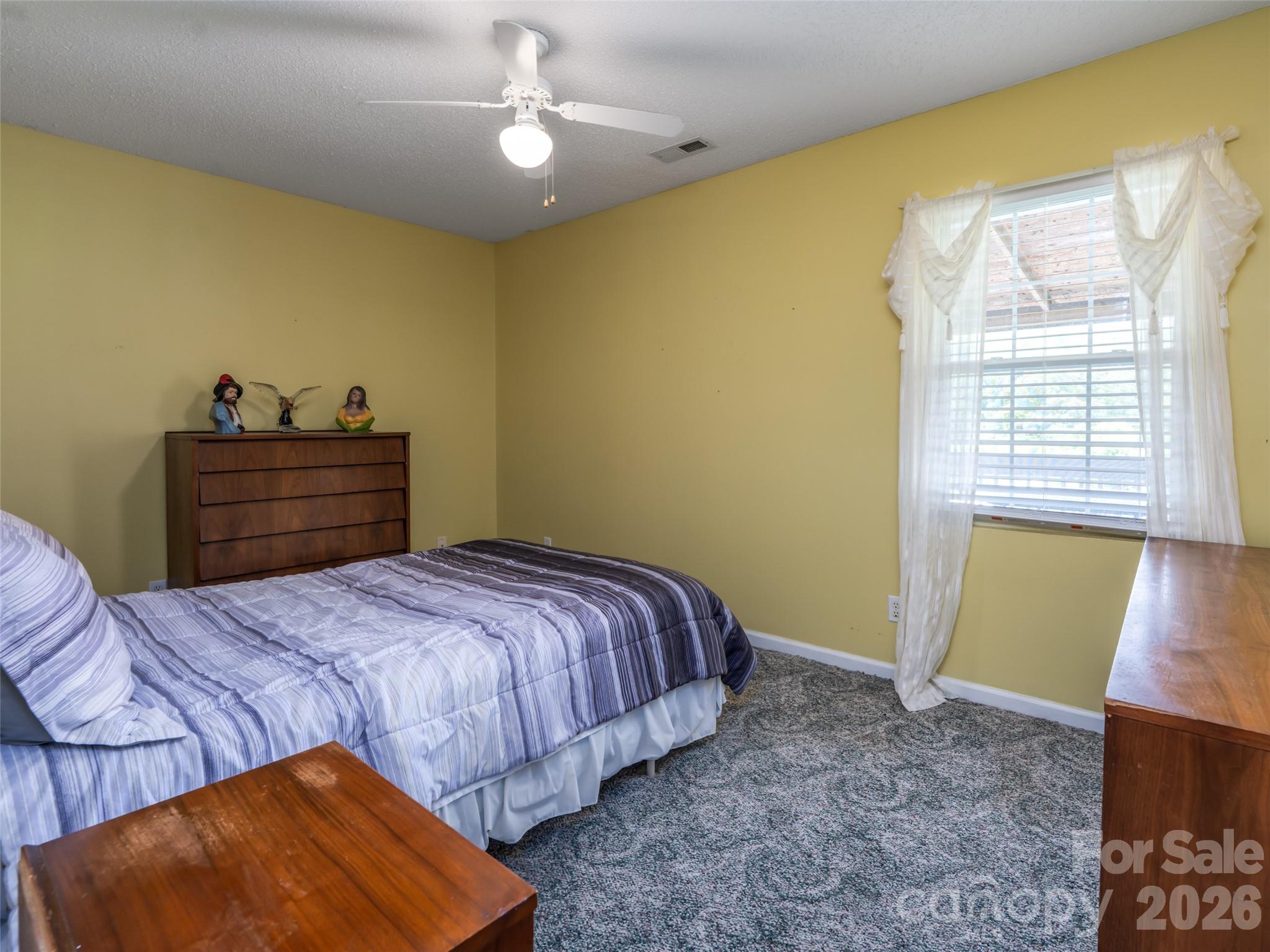 9 Coquina Lane — Leicester