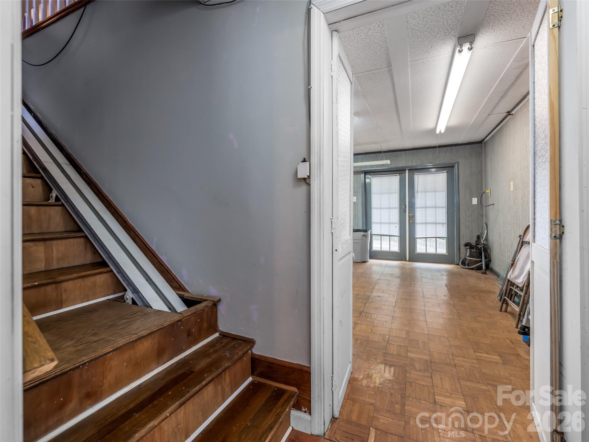 9 Coquina Lane — Leicester