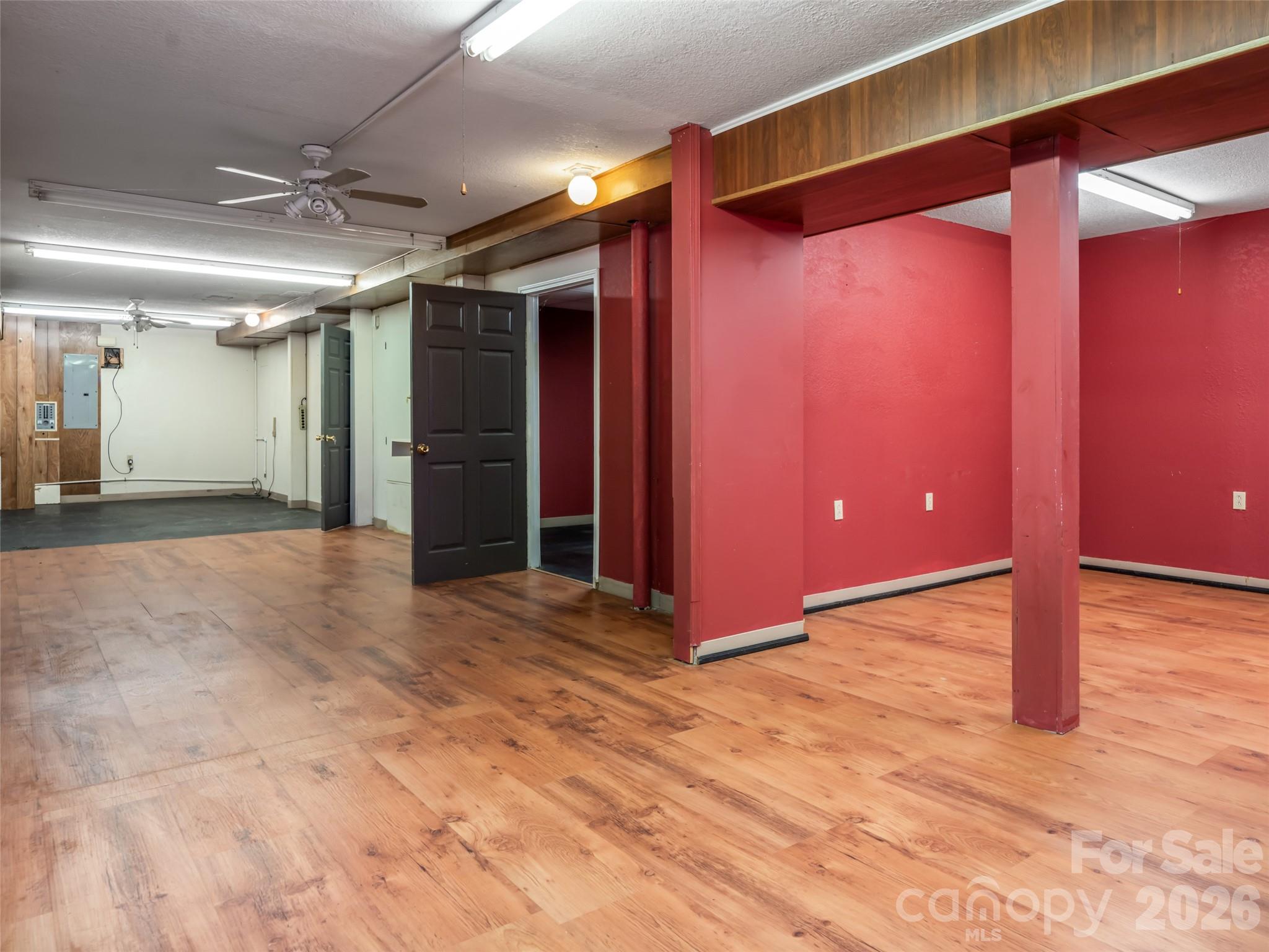 9 Coquina Lane — Leicester