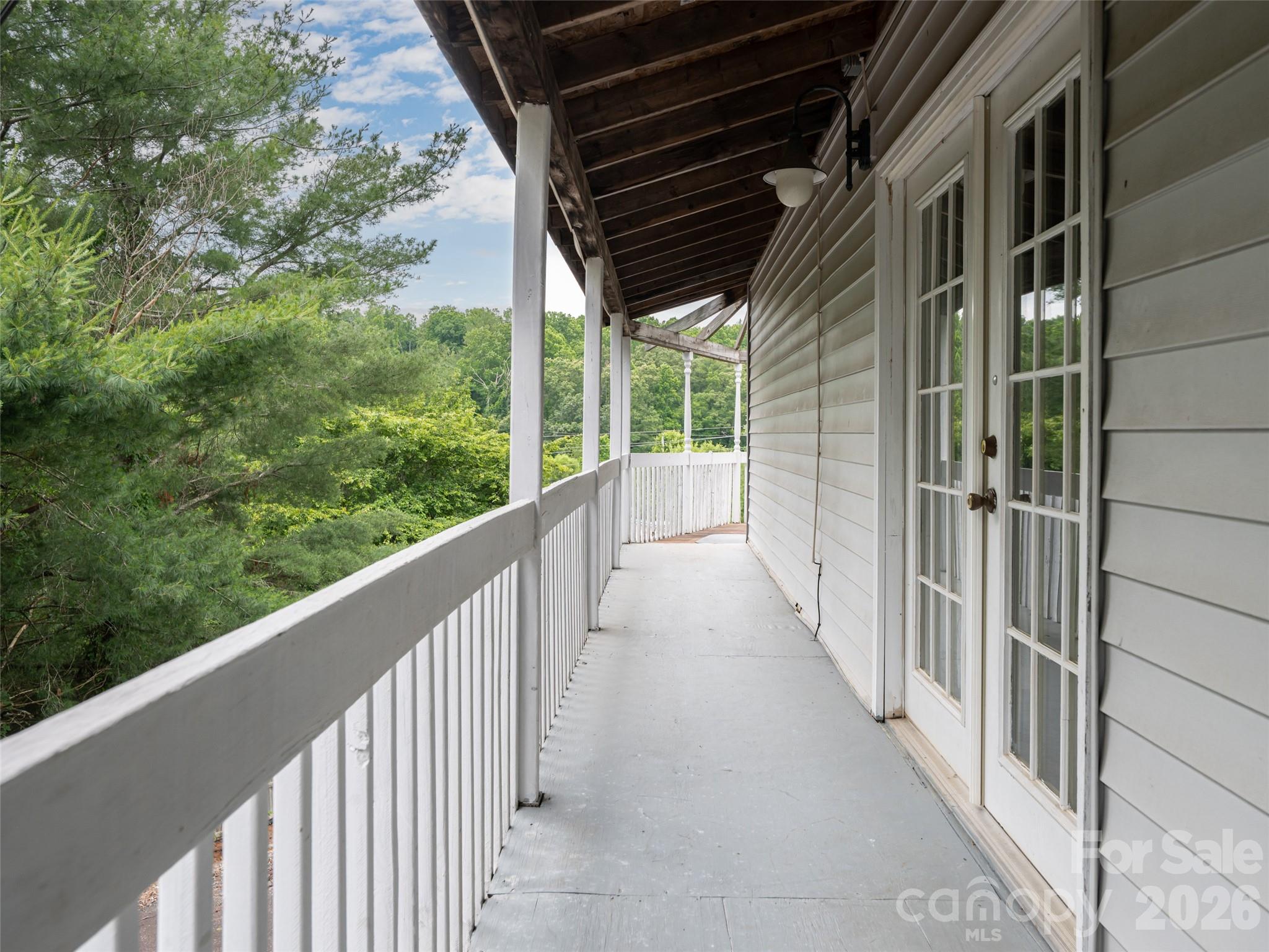 9 Coquina Lane — Leicester