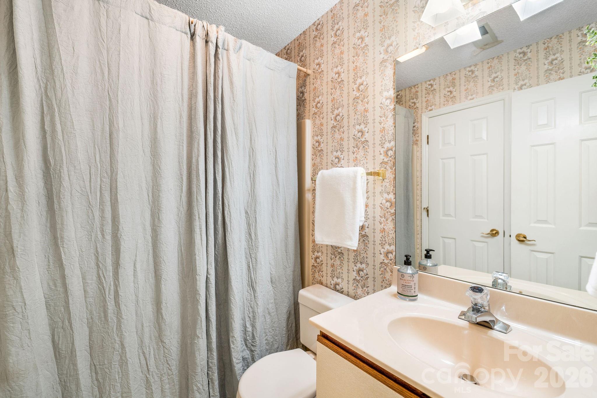 2604 Vineyard Boulevard — Asheville