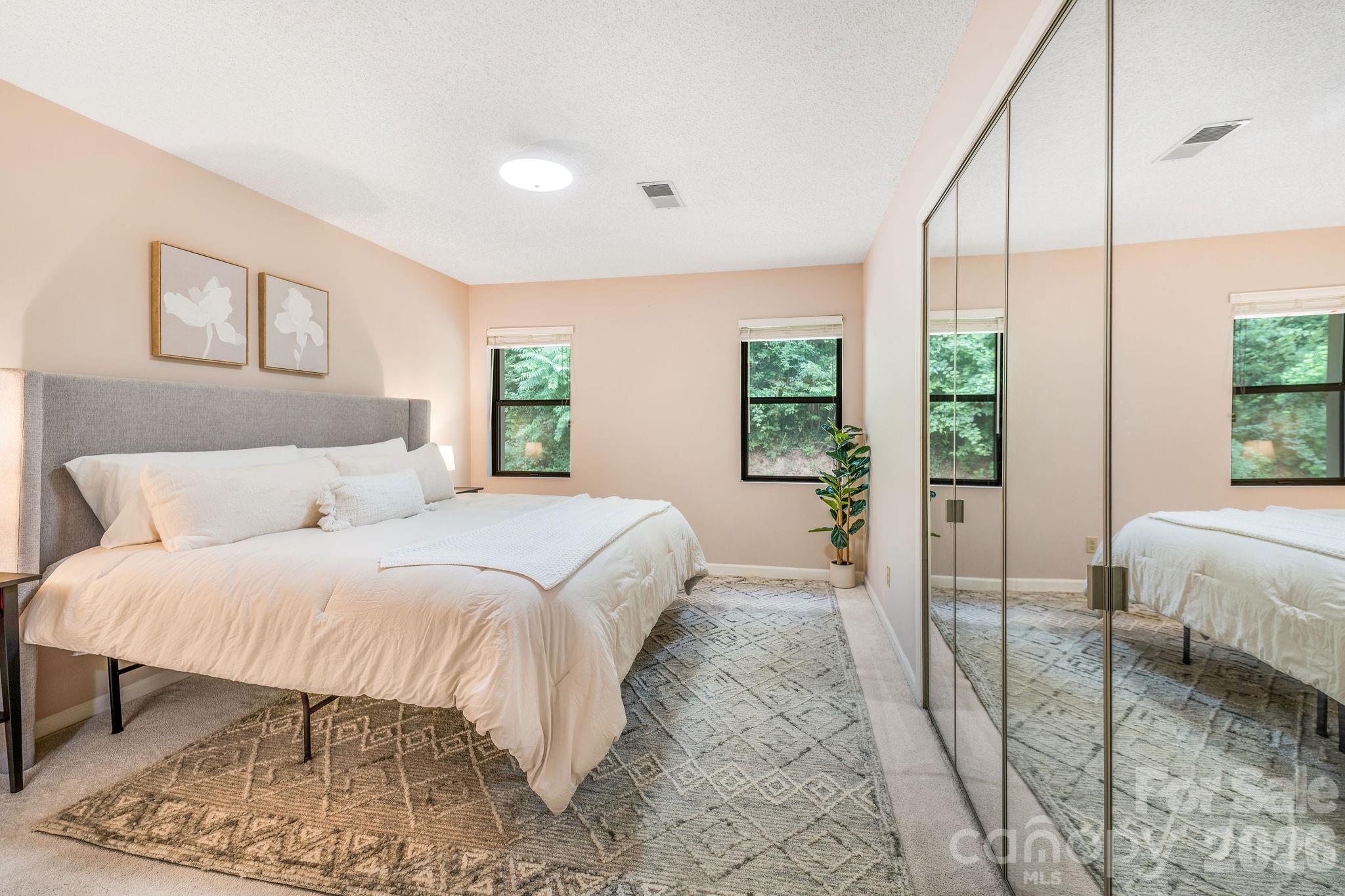2604 Vineyard Boulevard — Asheville