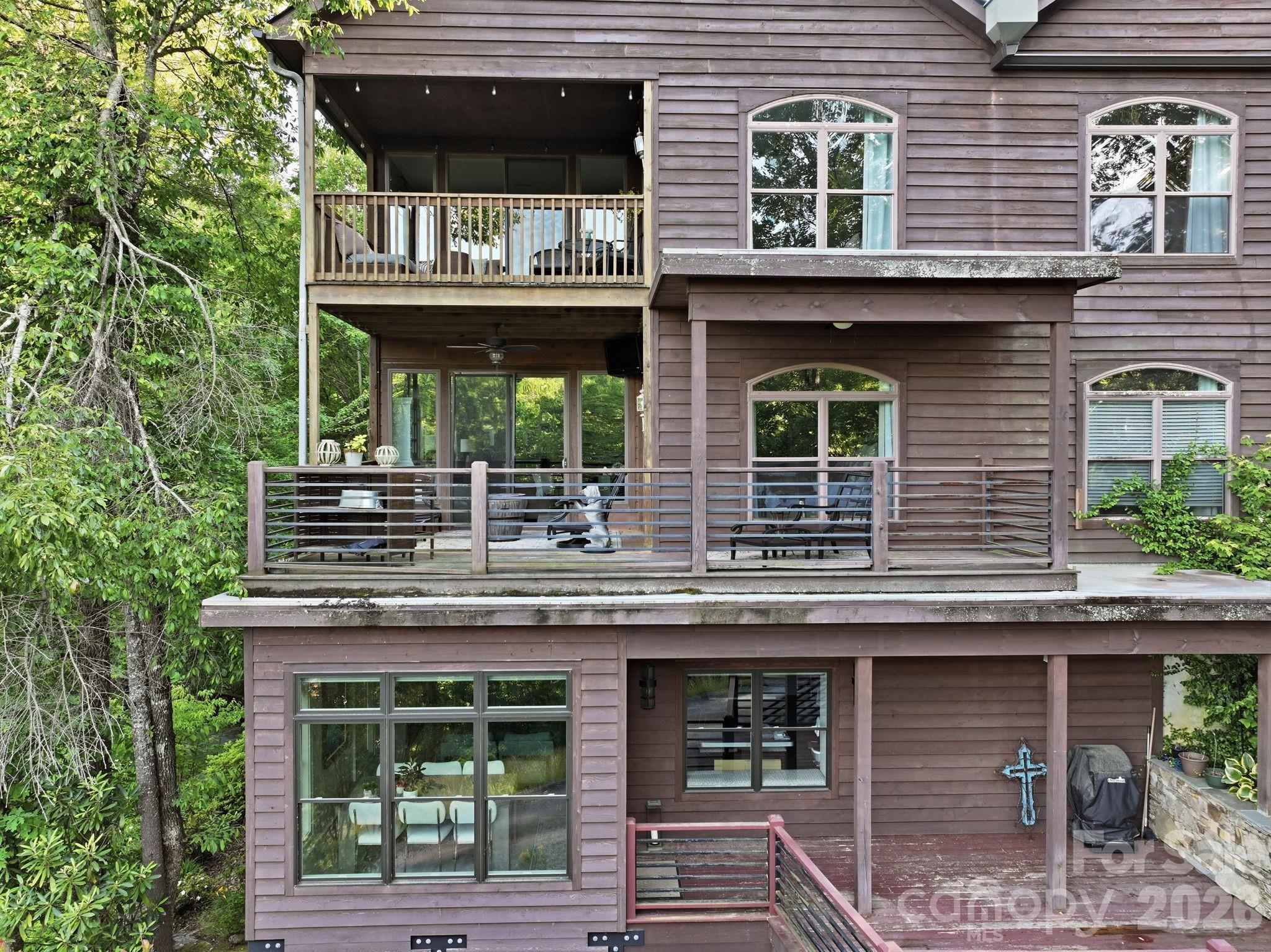 30 Lower Tanglewood Road E #2 — Lake Toxaway