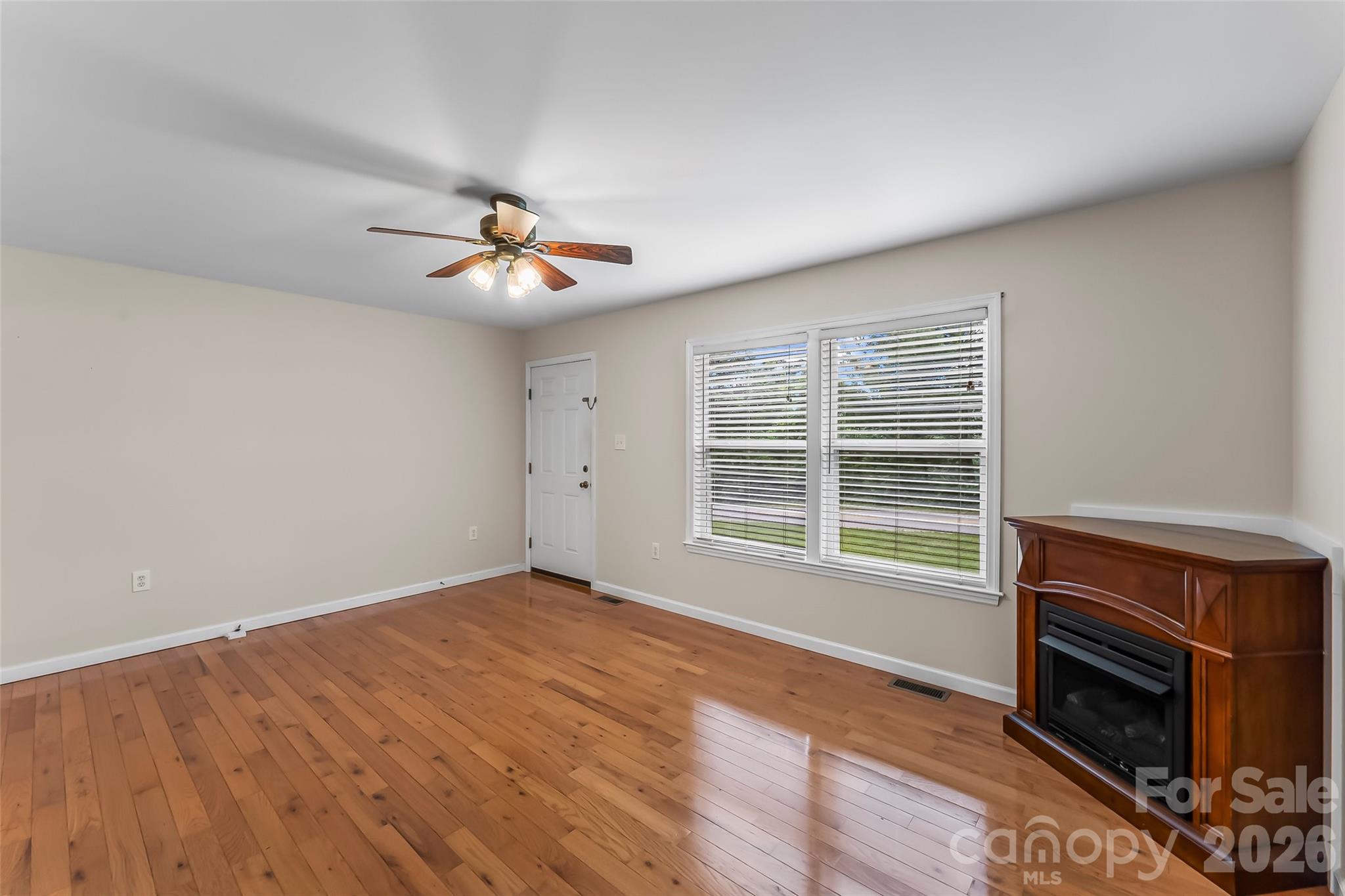 2610 Bear Creek Road — Marshall