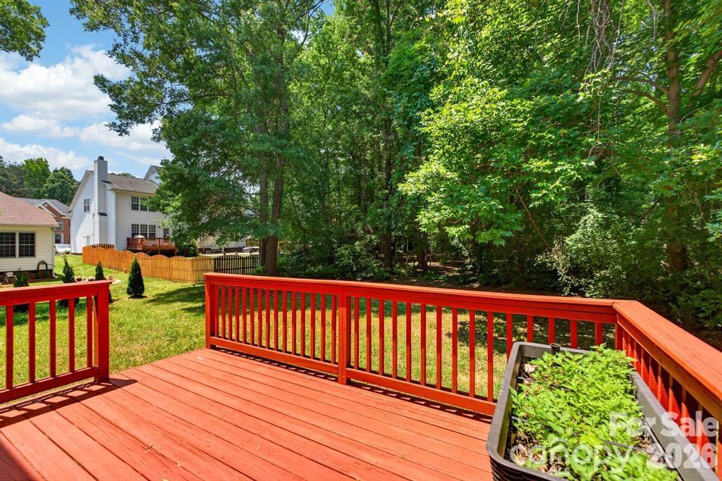 11005 Chilcomb Court — Charlotte