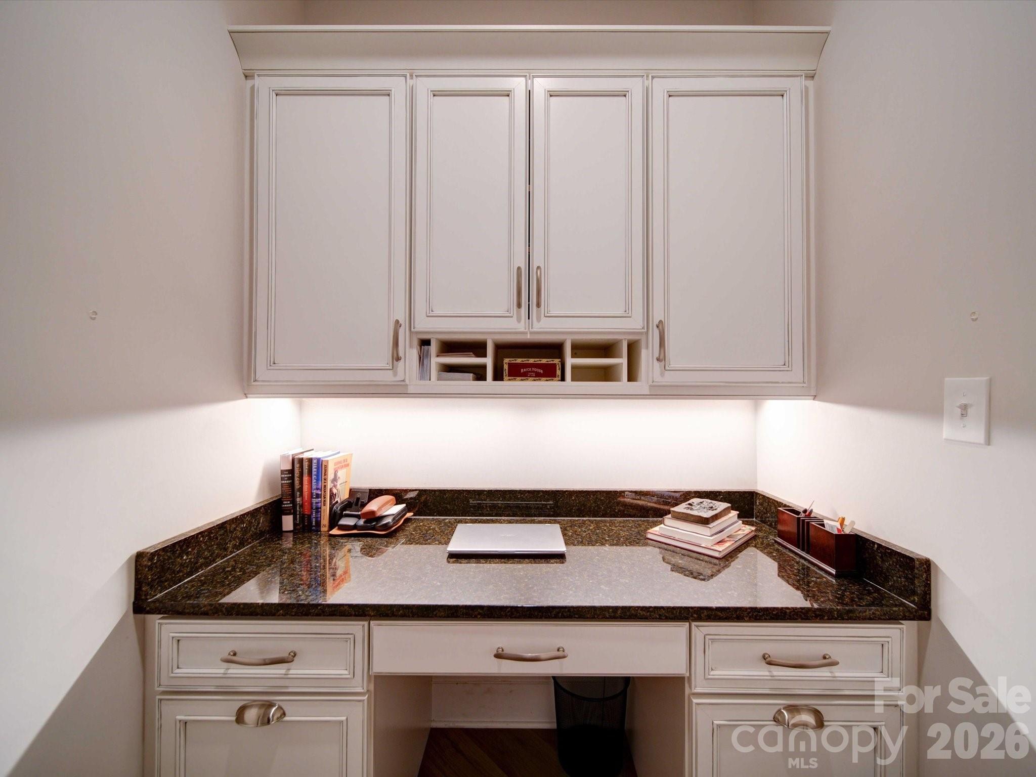 5218 Courtyard Lane — Belmont