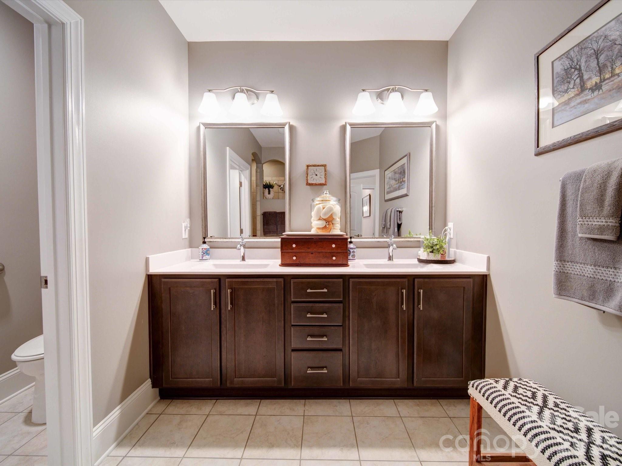 5218 Courtyard Lane — Belmont