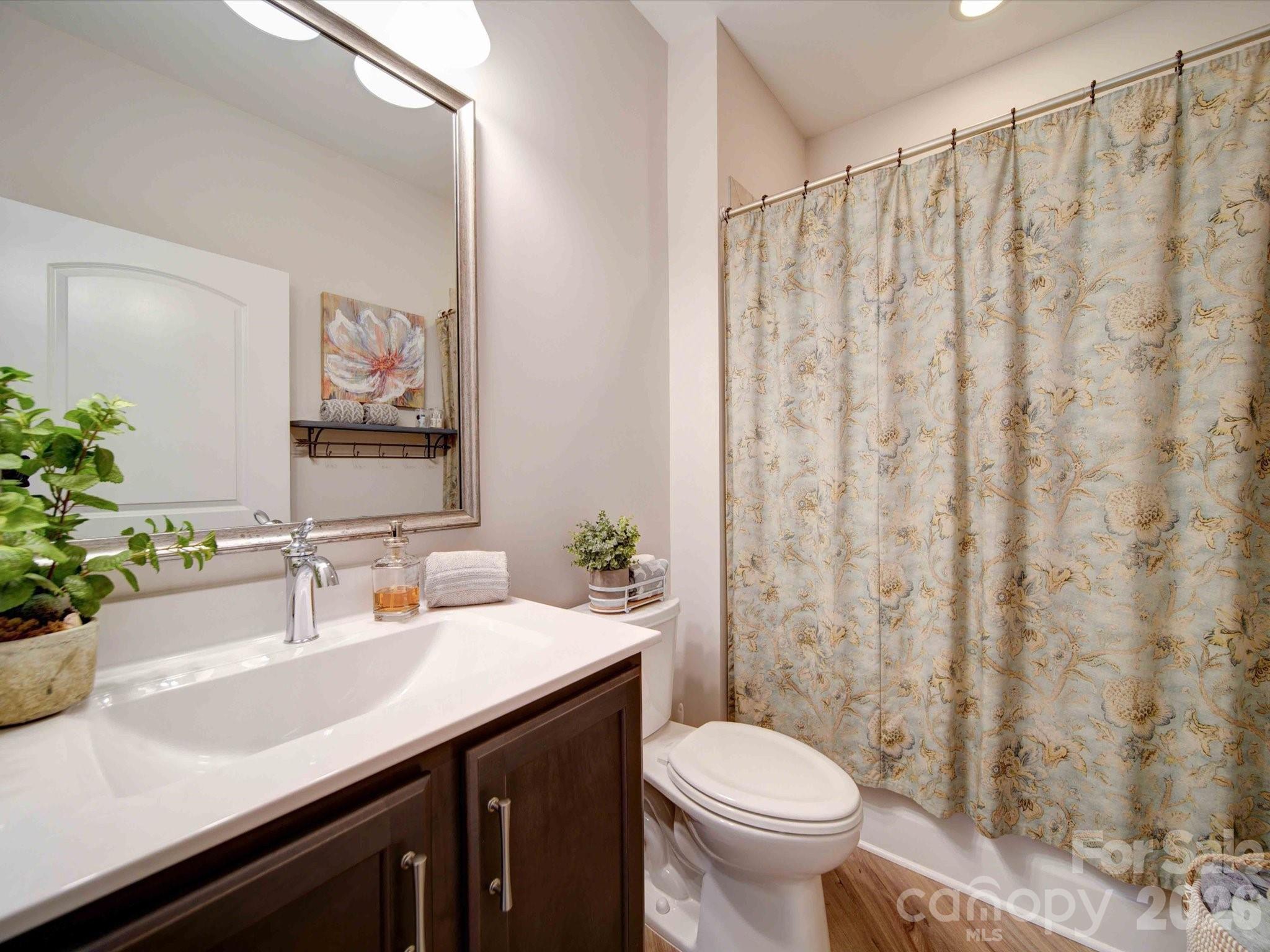 5218 Courtyard Lane — Belmont