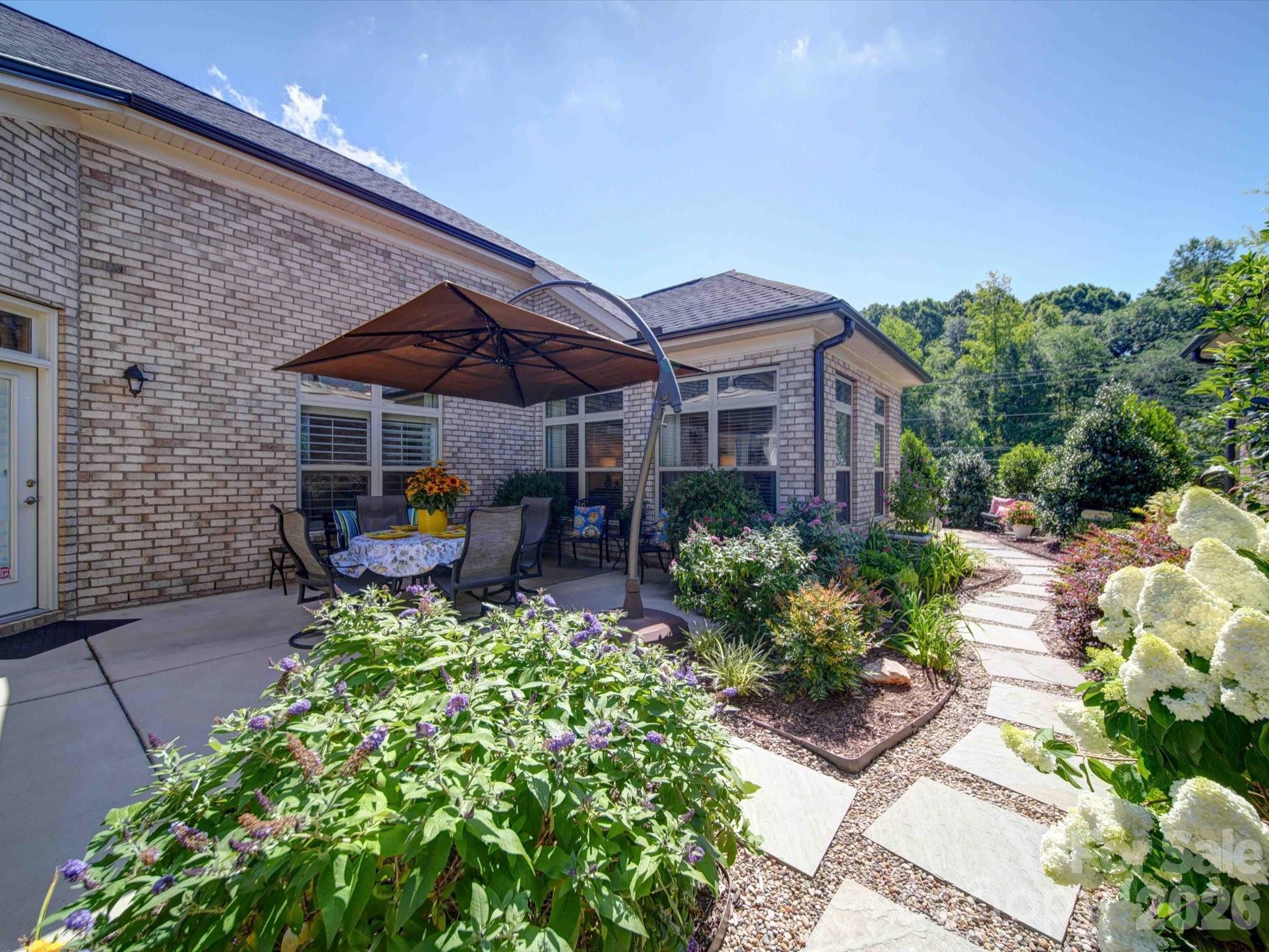 5218 Courtyard Lane — Belmont
