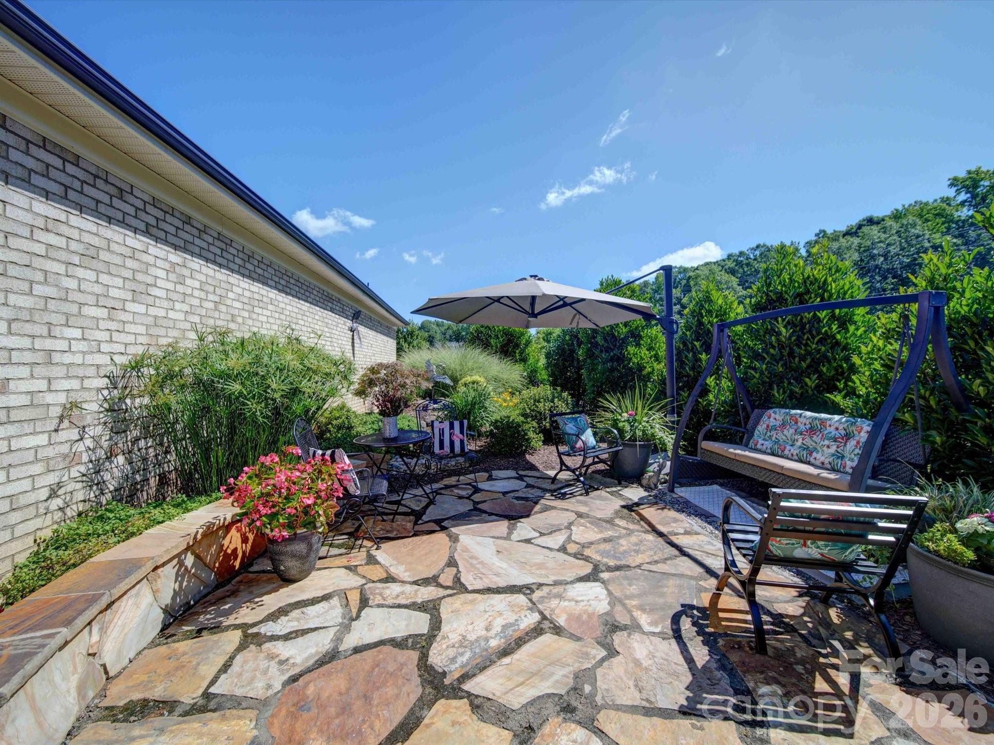 5218 Courtyard Lane — Belmont