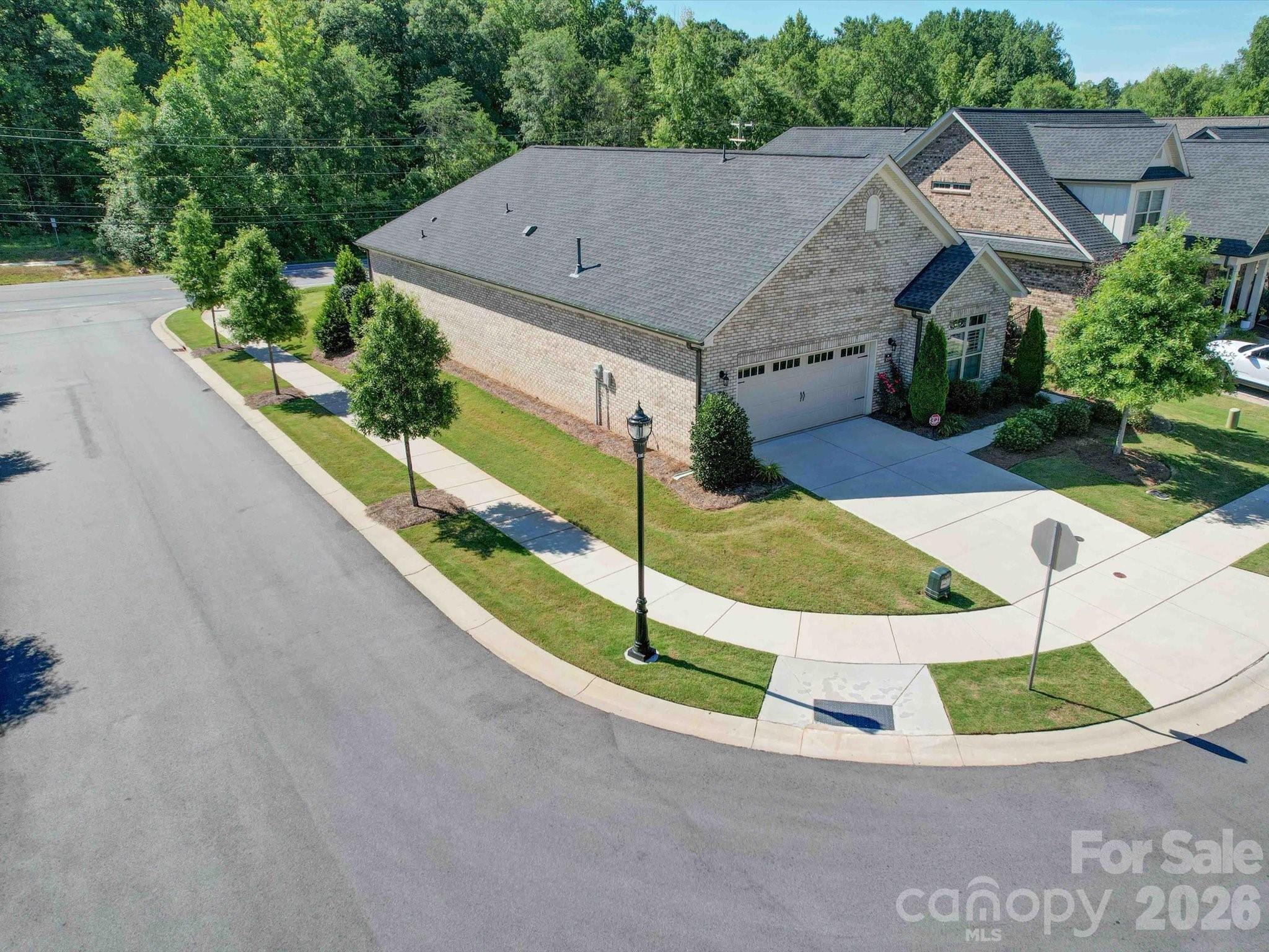 5218 Courtyard Lane — Belmont