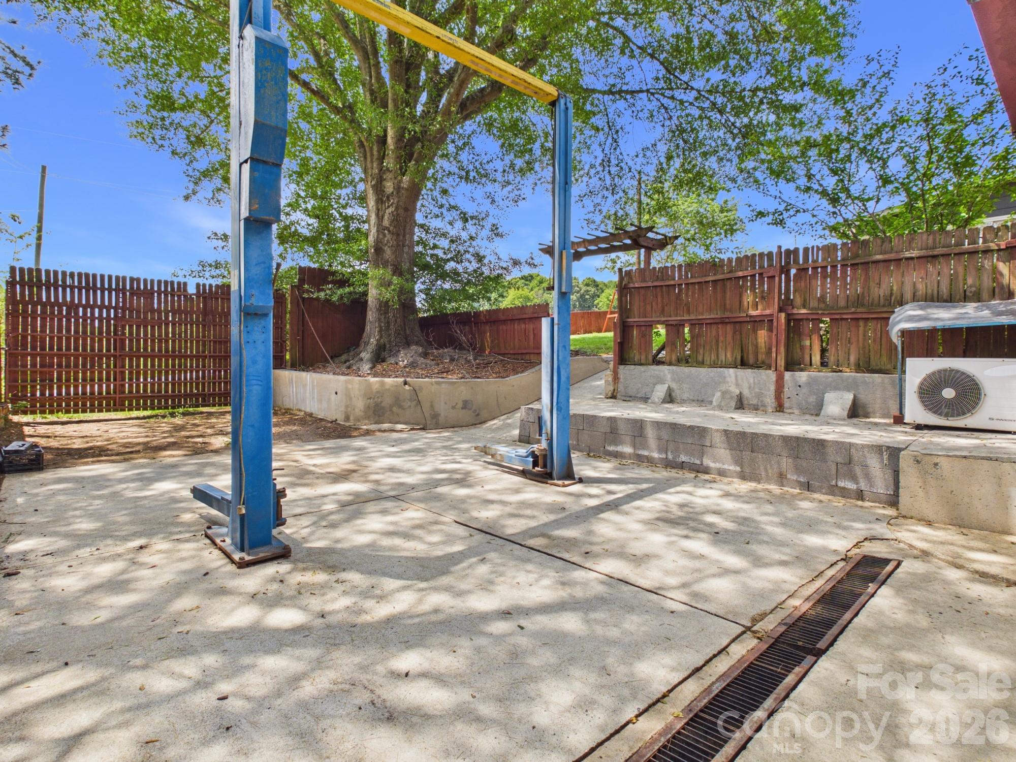 19 Pinecrest Court — Taylorsville