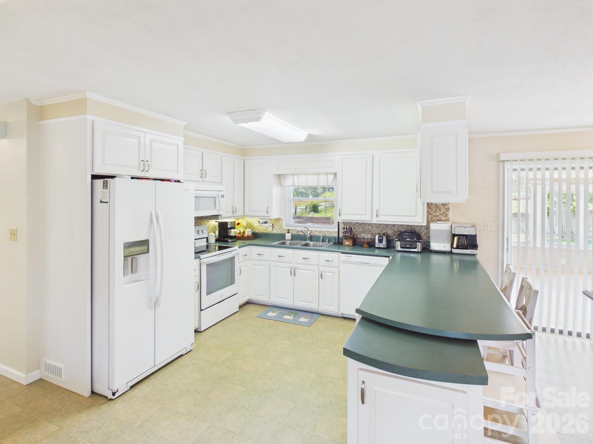 19 Pinecrest Court — Taylorsville