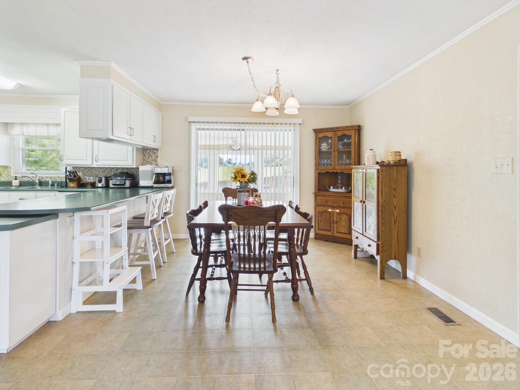 19 Pinecrest Court — Taylorsville