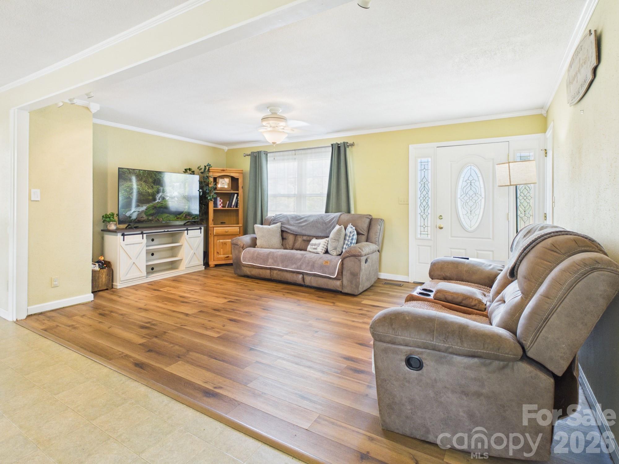 19 Pinecrest Court — Taylorsville