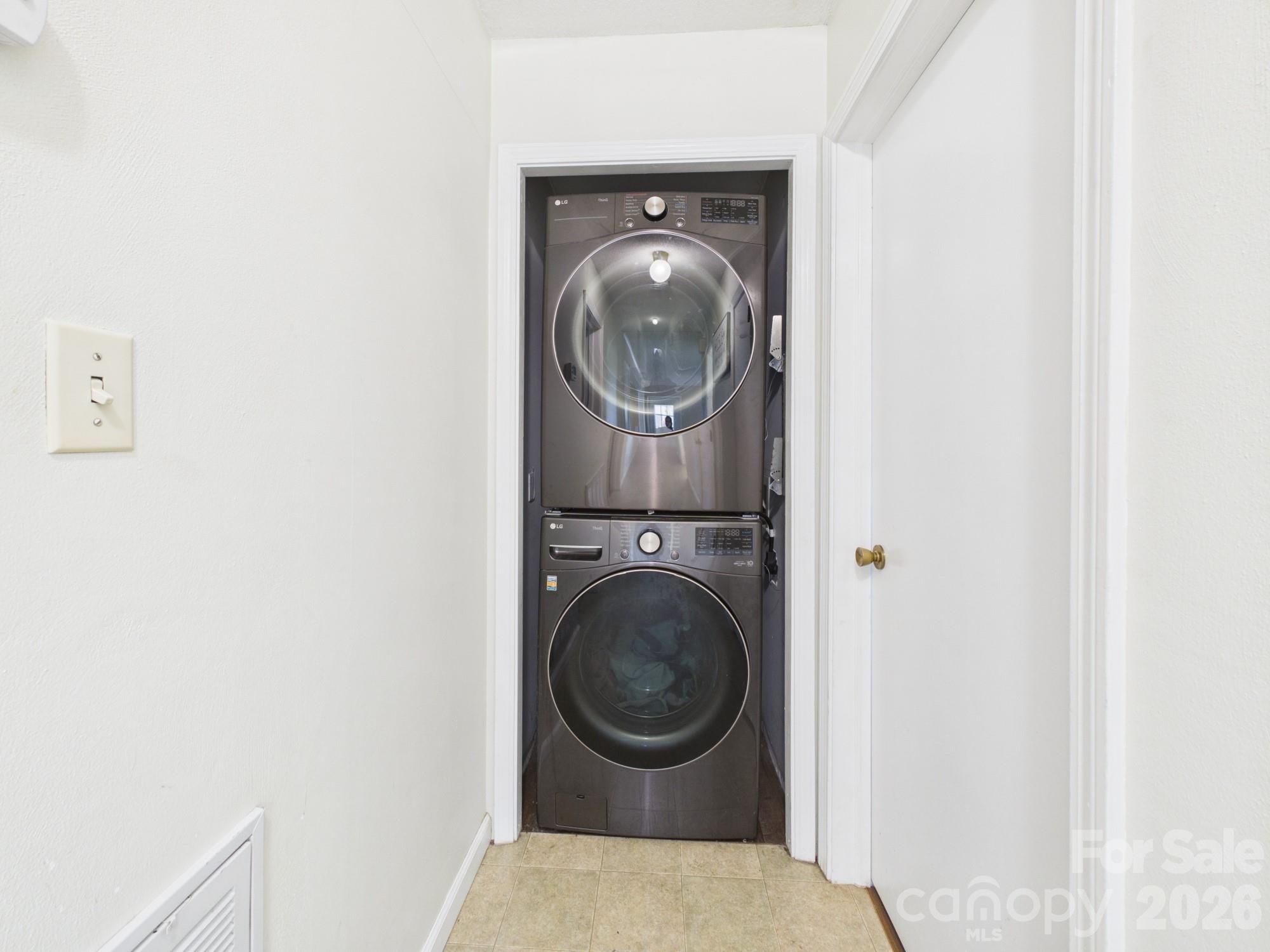 19 Pinecrest Court — Taylorsville