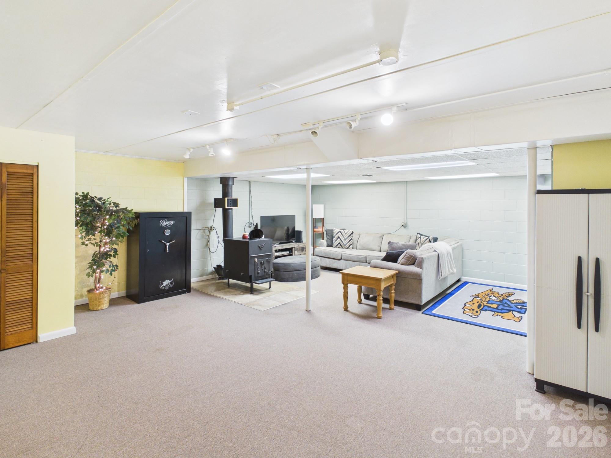 19 Pinecrest Court — Taylorsville