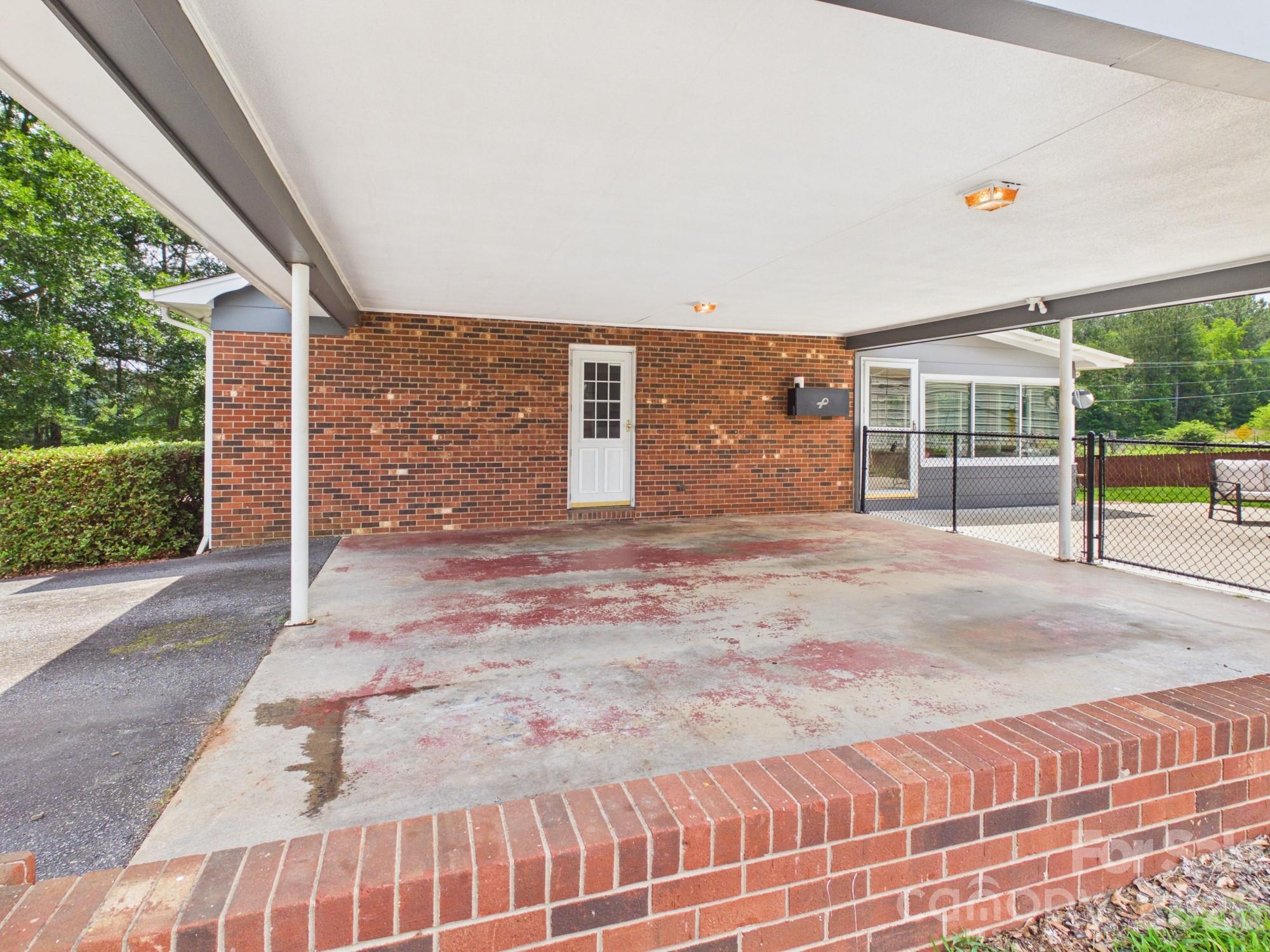 19 Pinecrest Court — Taylorsville