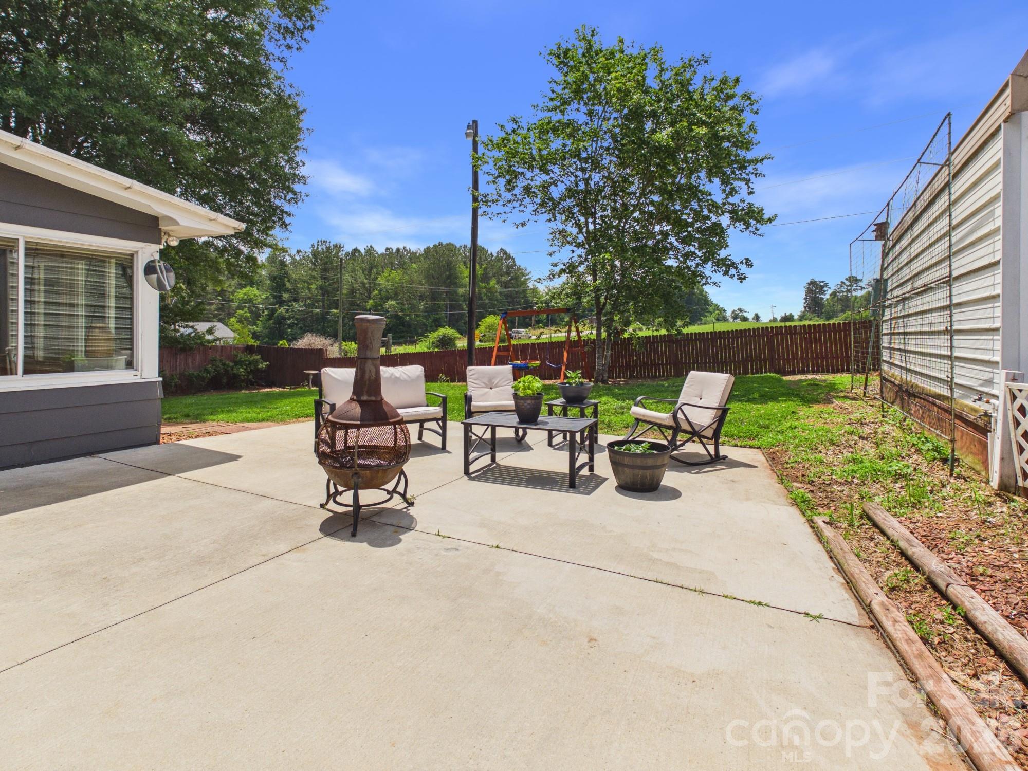 19 Pinecrest Court — Taylorsville