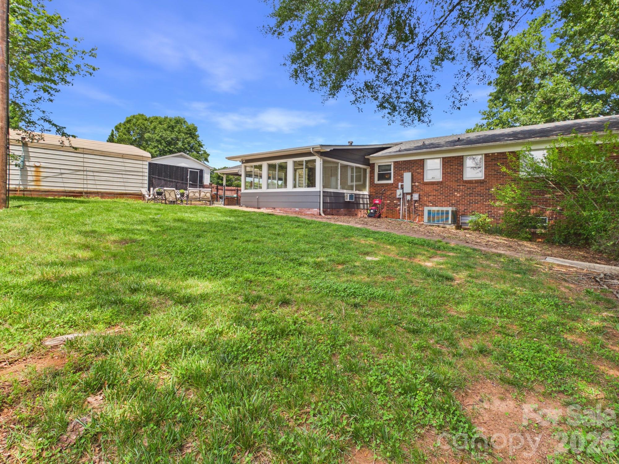19 Pinecrest Court — Taylorsville