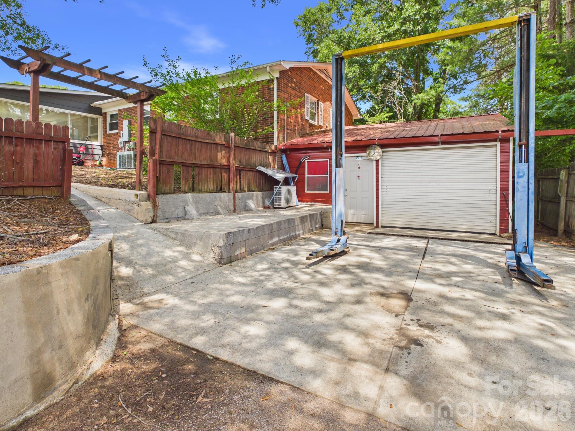 19 Pinecrest Court — Taylorsville
