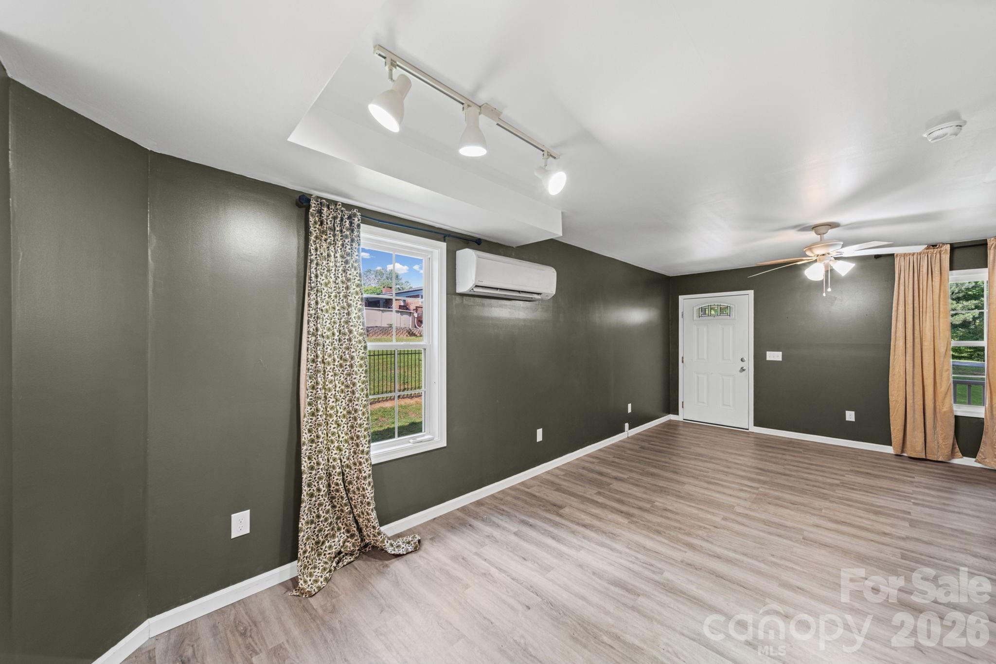 308 E 10th Street — Oakboro