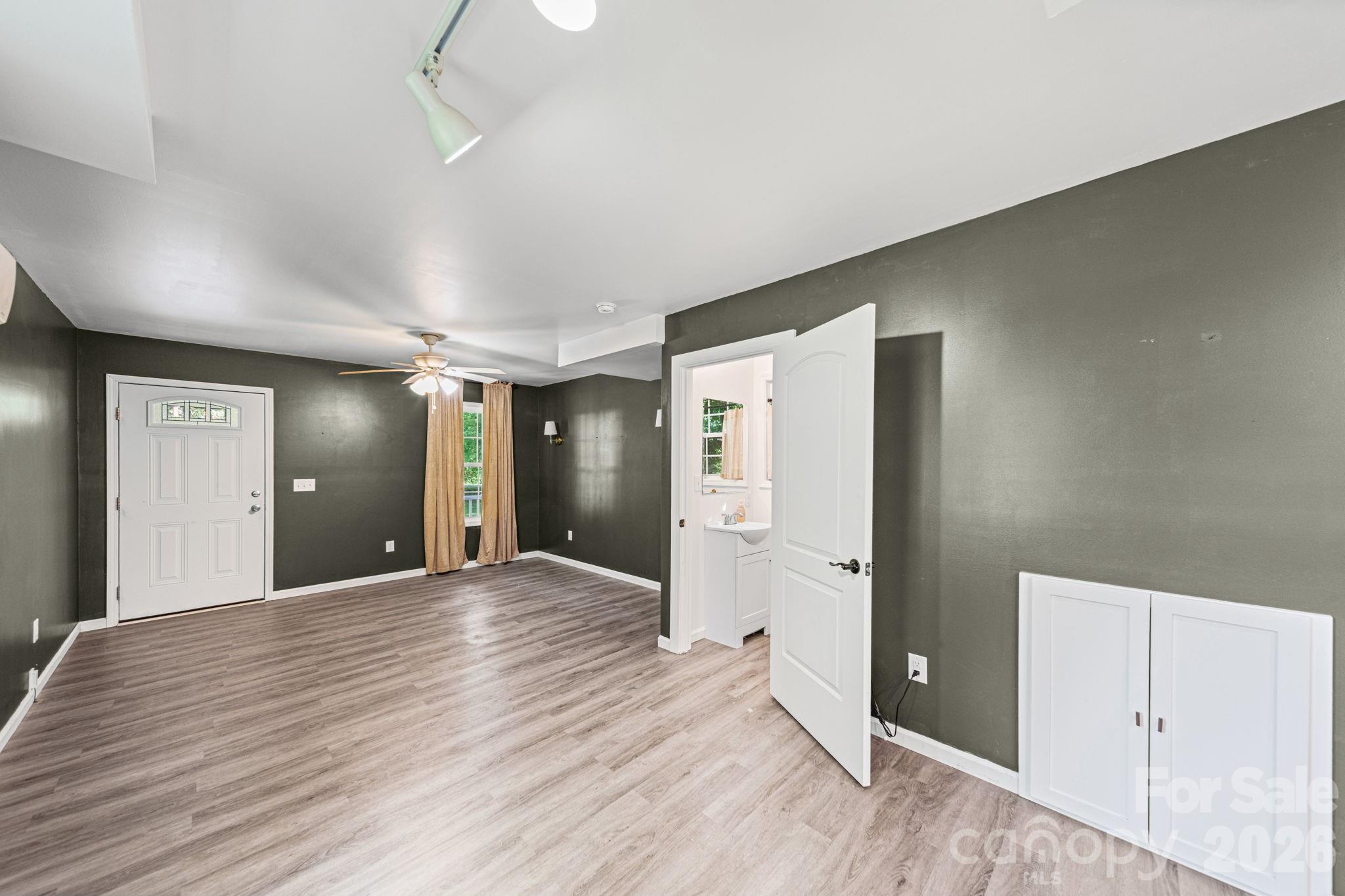 308 E 10th Street — Oakboro