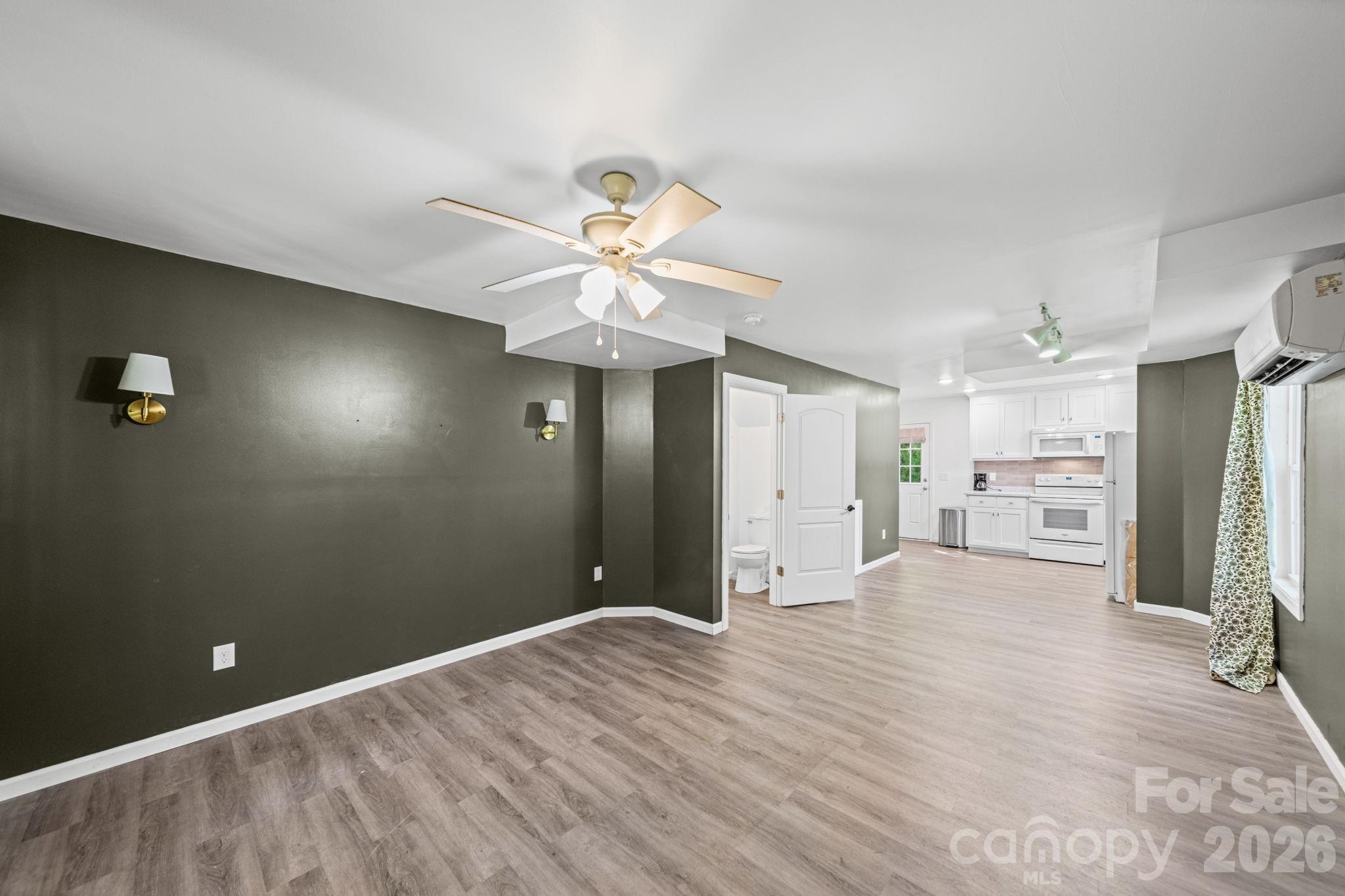 308 E 10th Street — Oakboro
