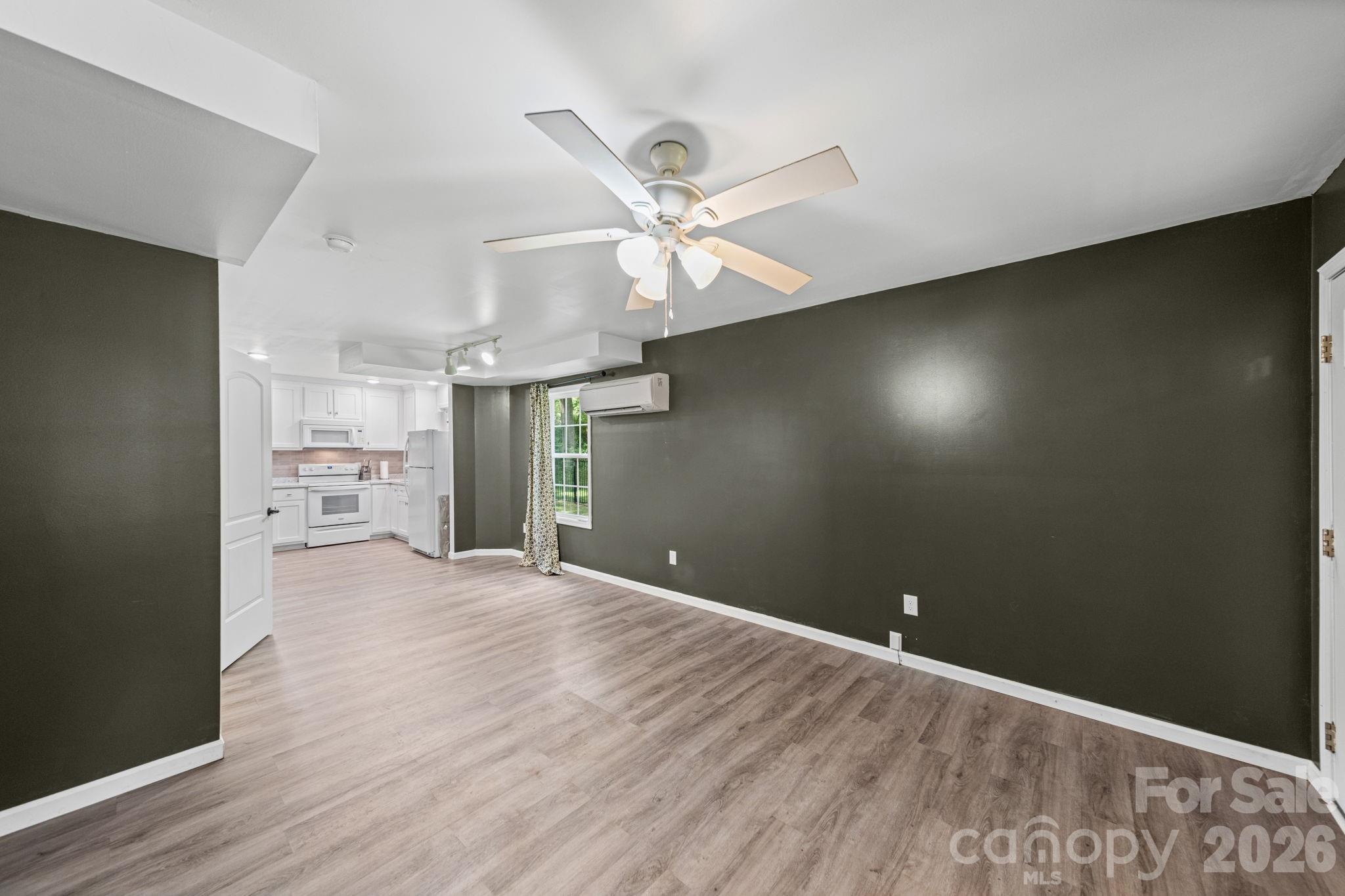 308 E 10th Street — Oakboro