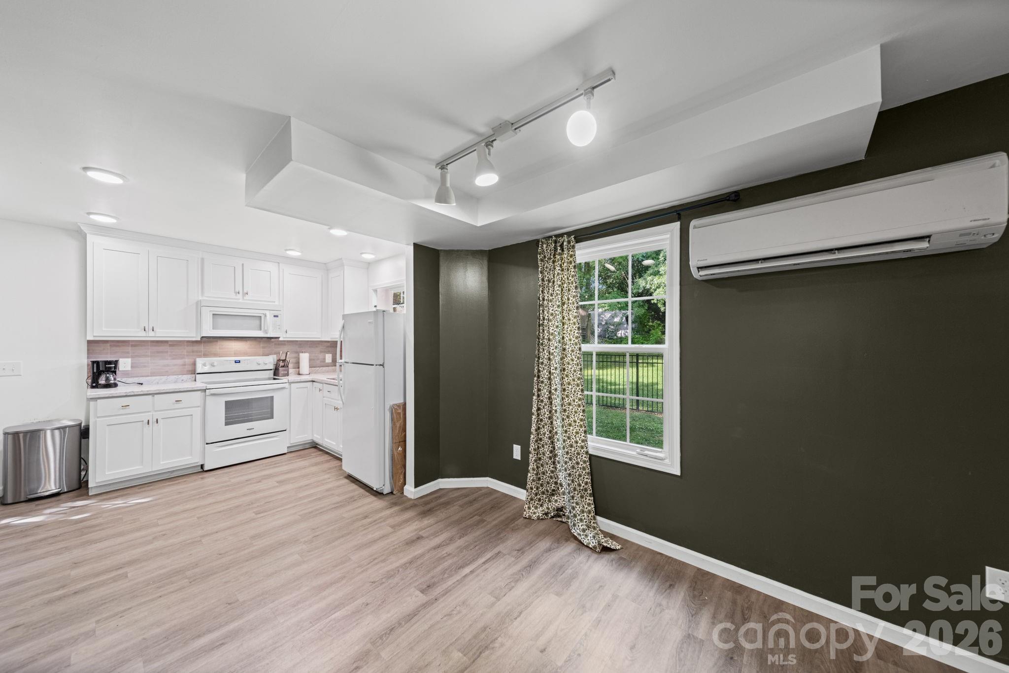 308 E 10th Street — Oakboro