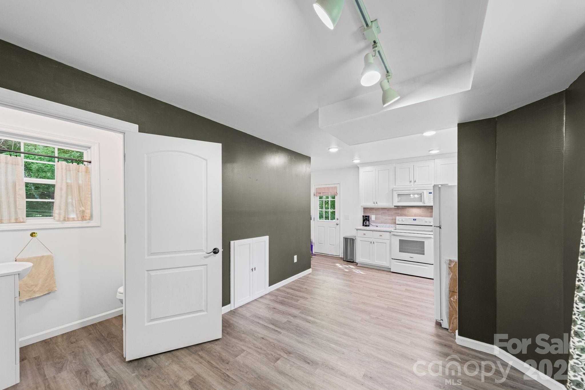 308 E 10th Street — Oakboro
