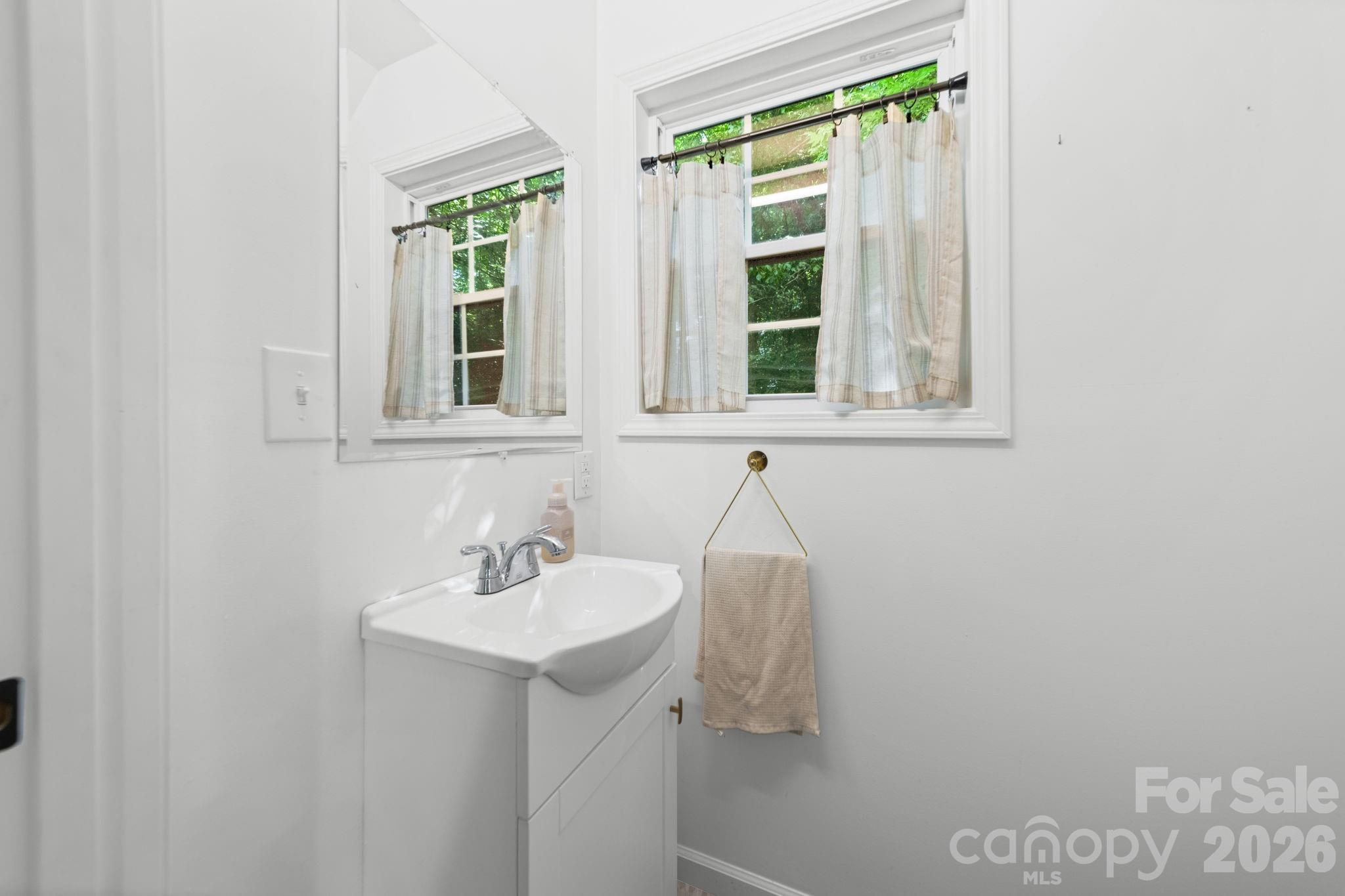 308 E 10th Street — Oakboro