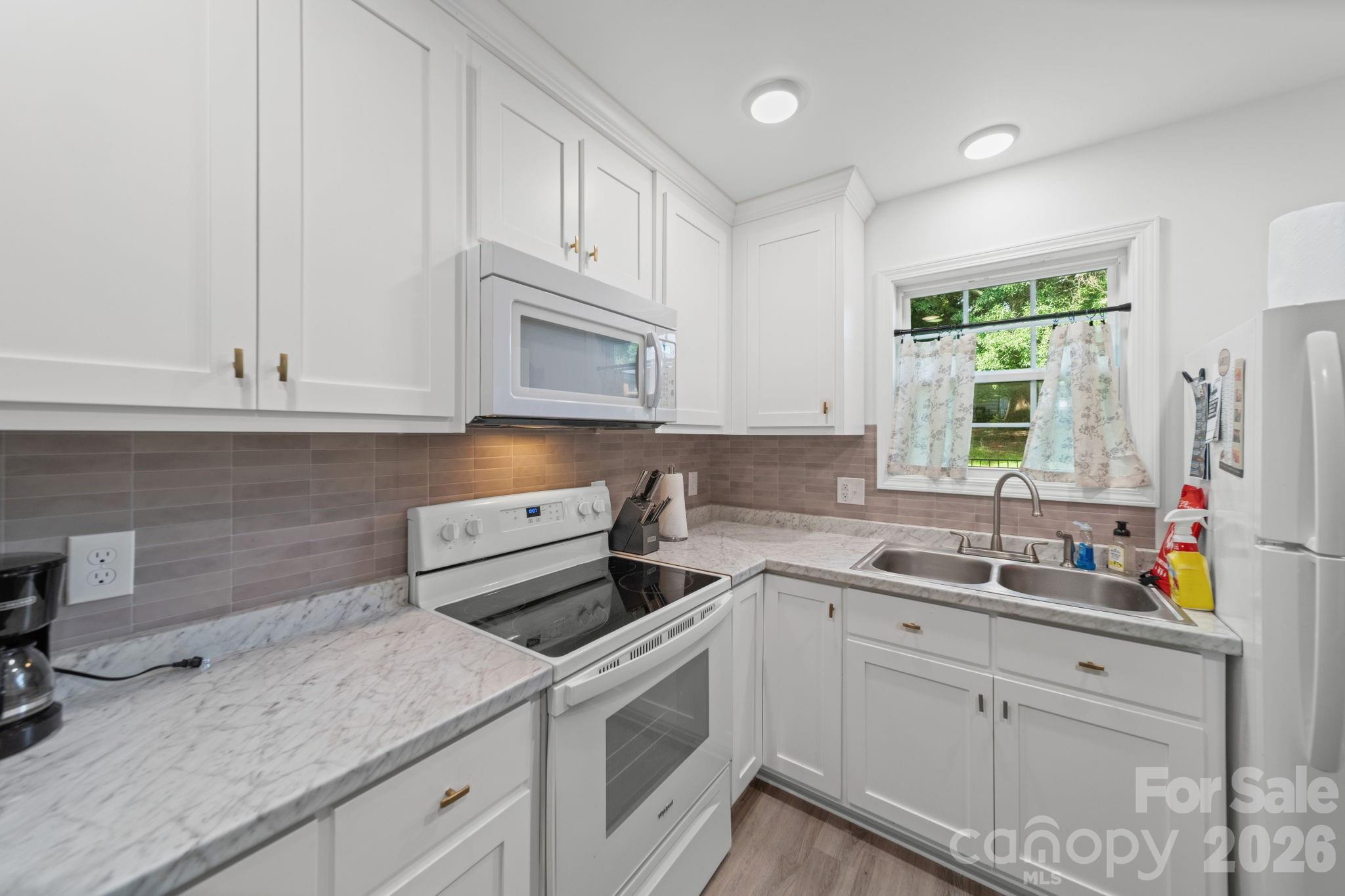 308 E 10th Street — Oakboro