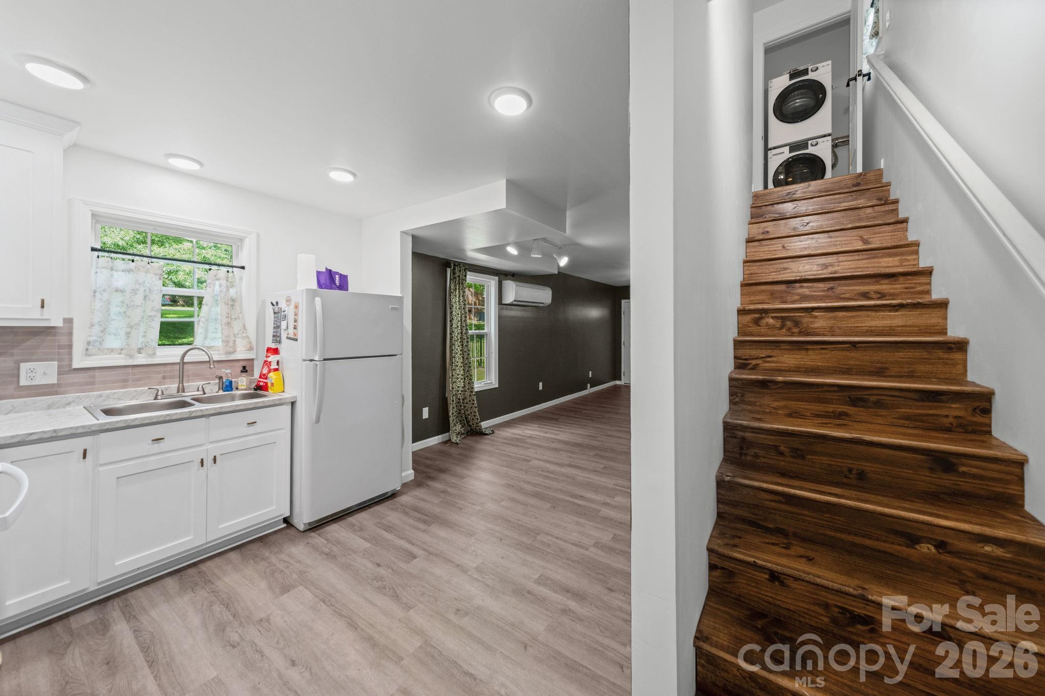 308 E 10th Street — Oakboro