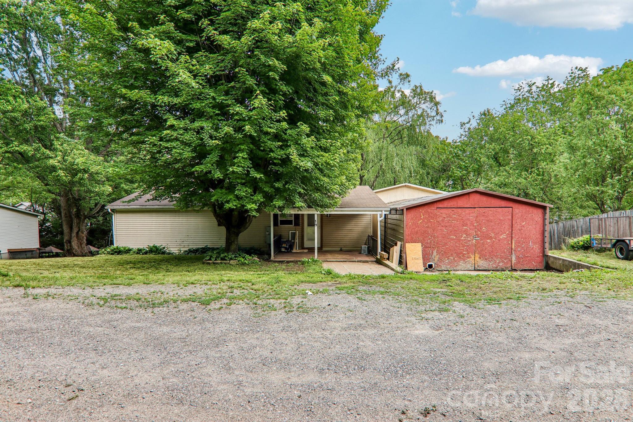 19 Dot Street — Clyde
