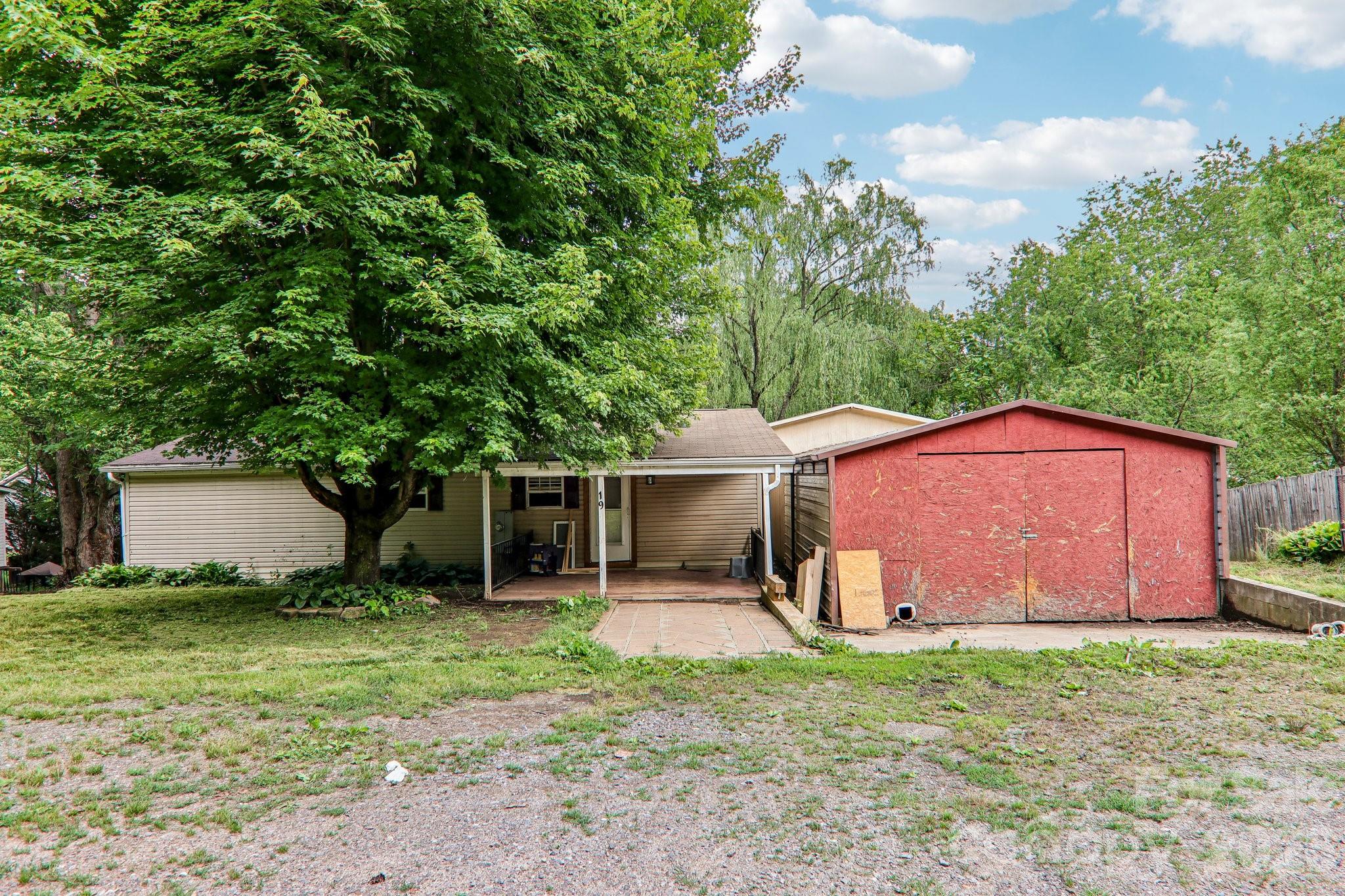 19 Dot Street — Clyde