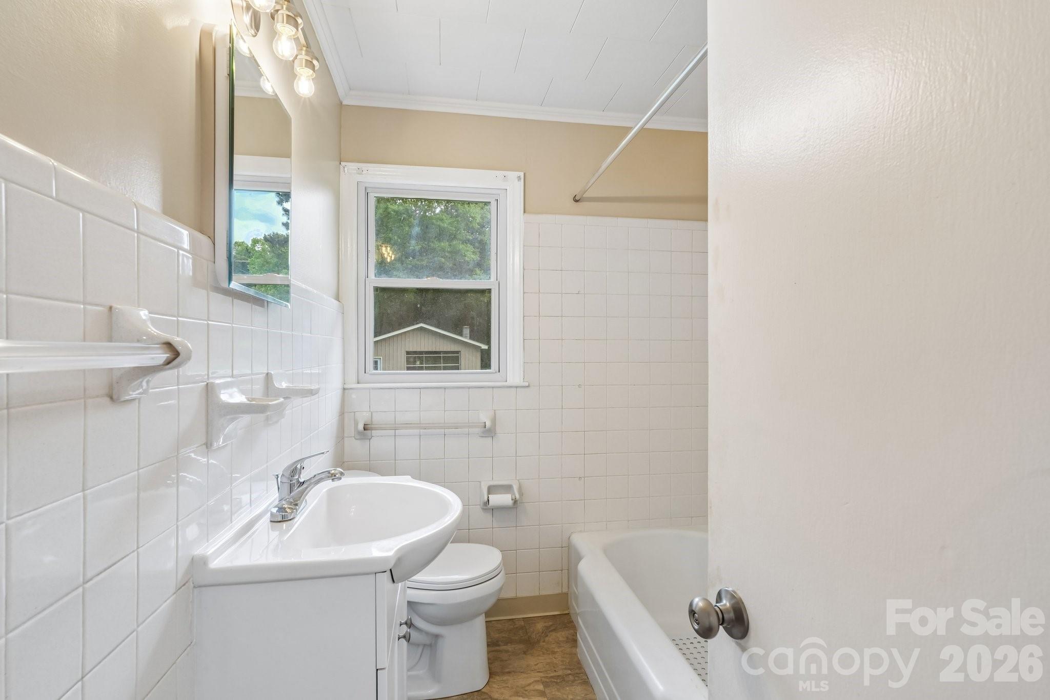 435 Parker Circle — Norwood