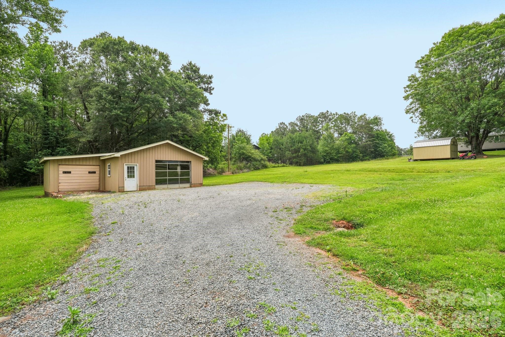 435 Parker Circle — Norwood
