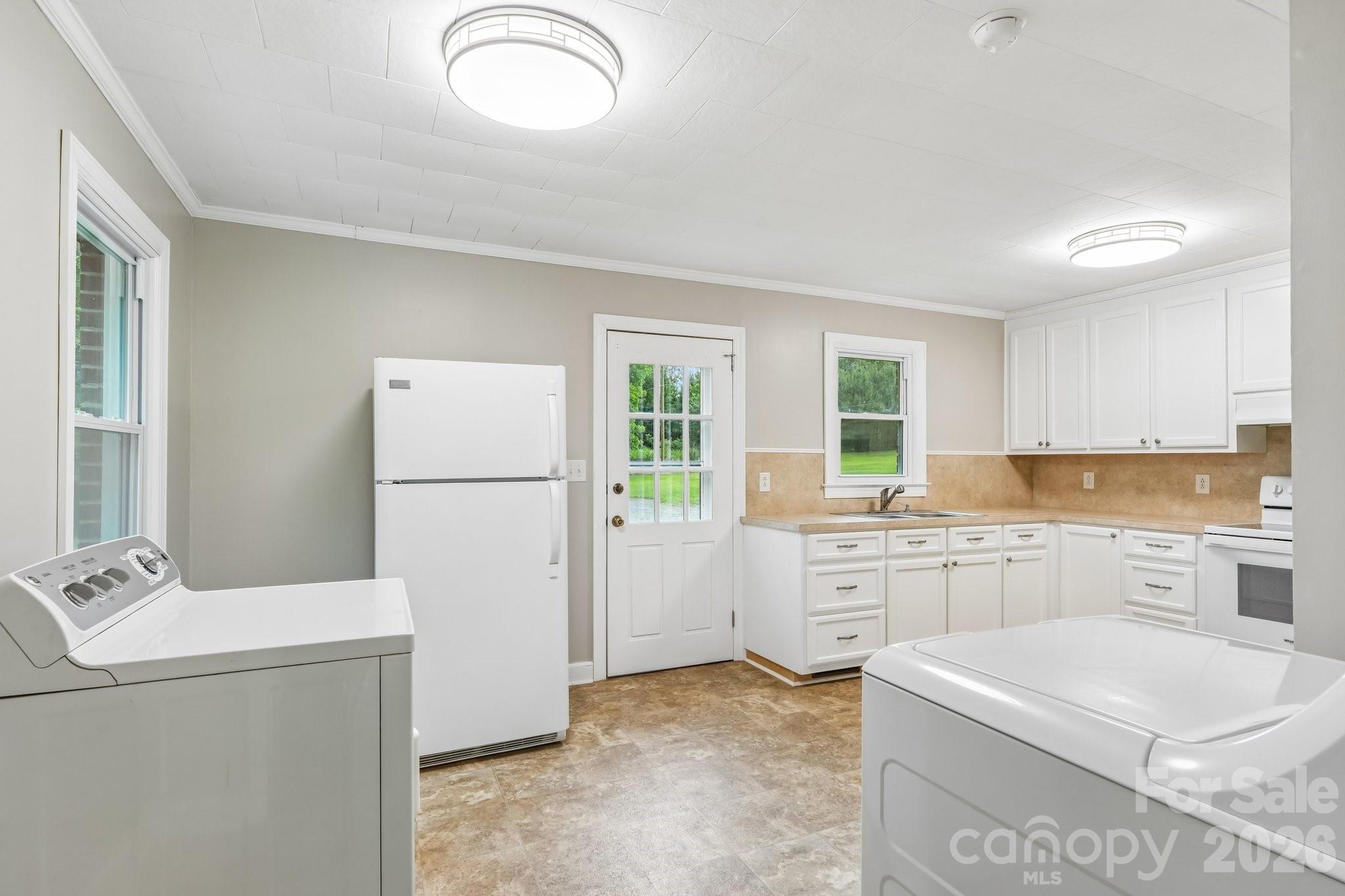 435 Parker Circle — Norwood