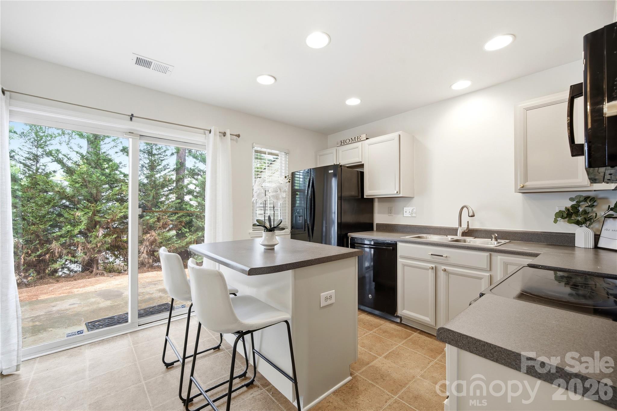 6105 Warrior Avenue — Indian Land
