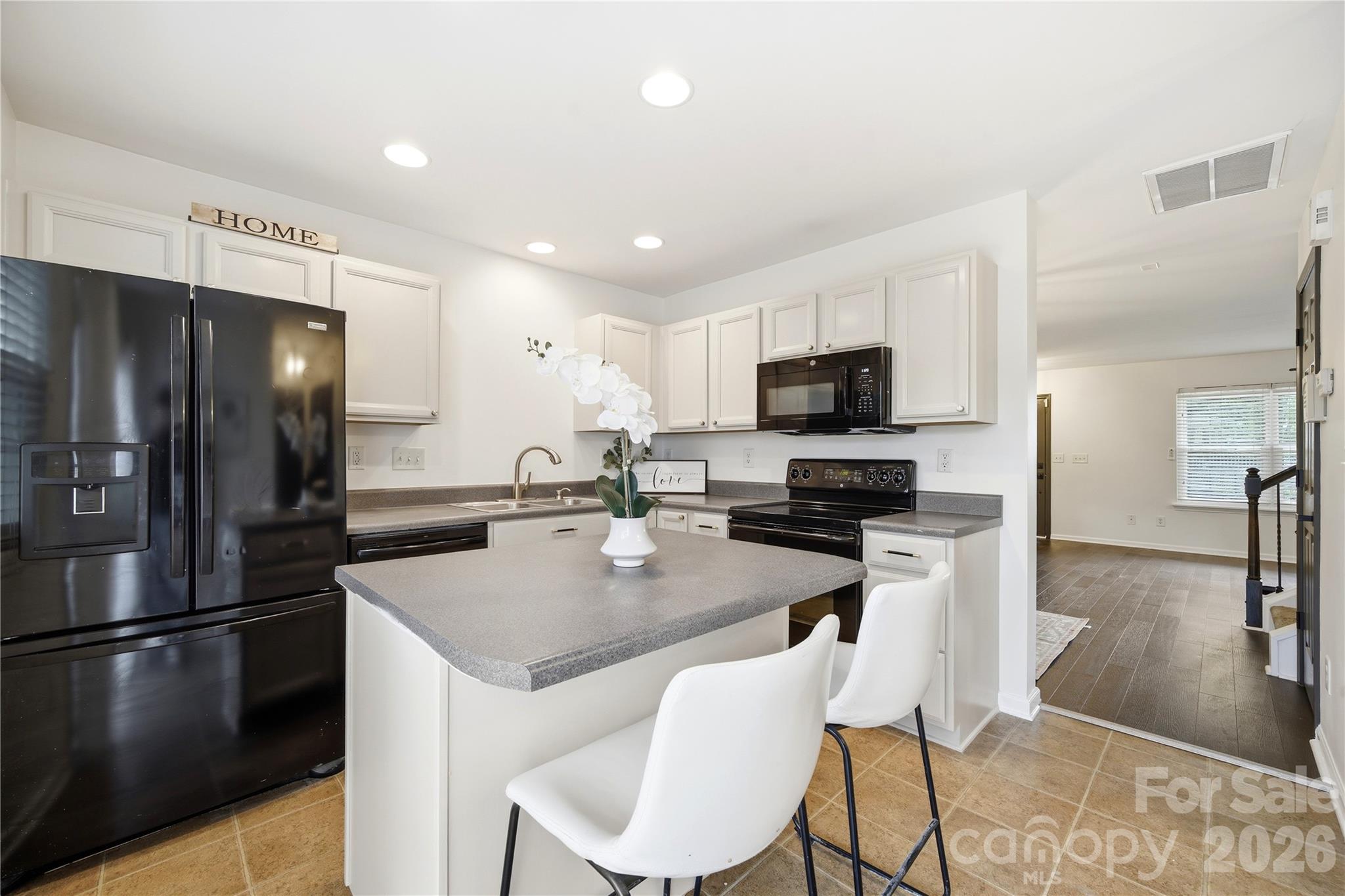 6105 Warrior Avenue — Indian Land
