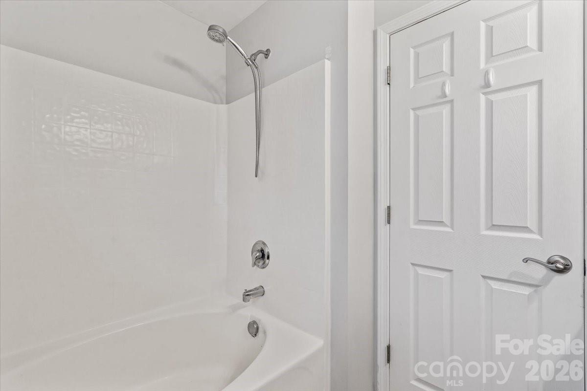 10563 Stoneacre Court — Pineville