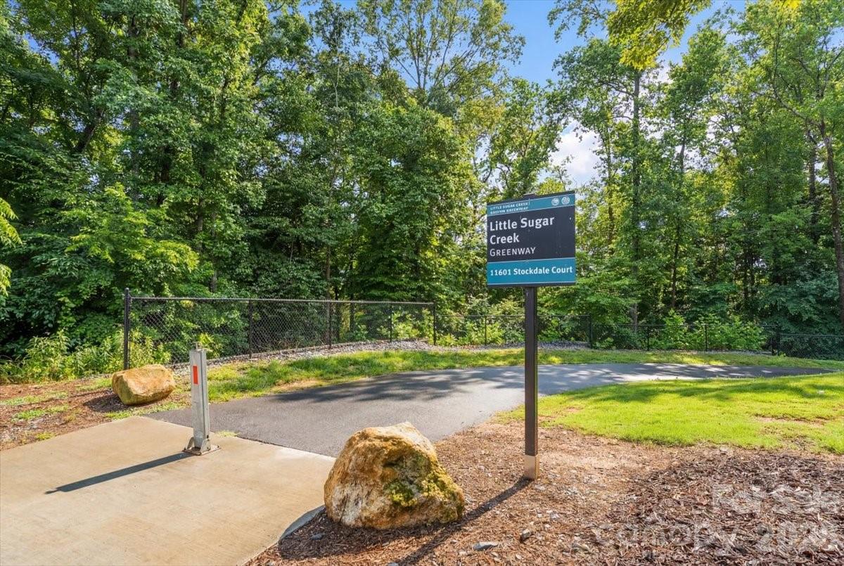 10563 Stoneacre Court — Pineville