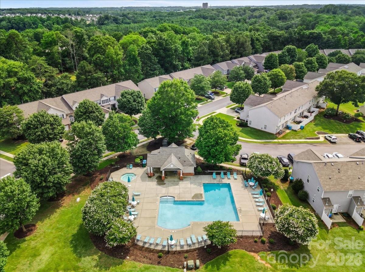 10563 Stoneacre Court — Pineville